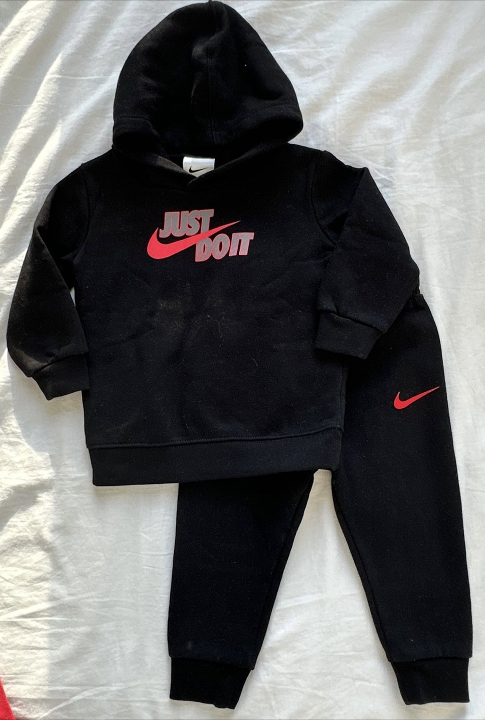 Nike Kids "Just Do It" Hoodie and Jogger Set - Black/Red