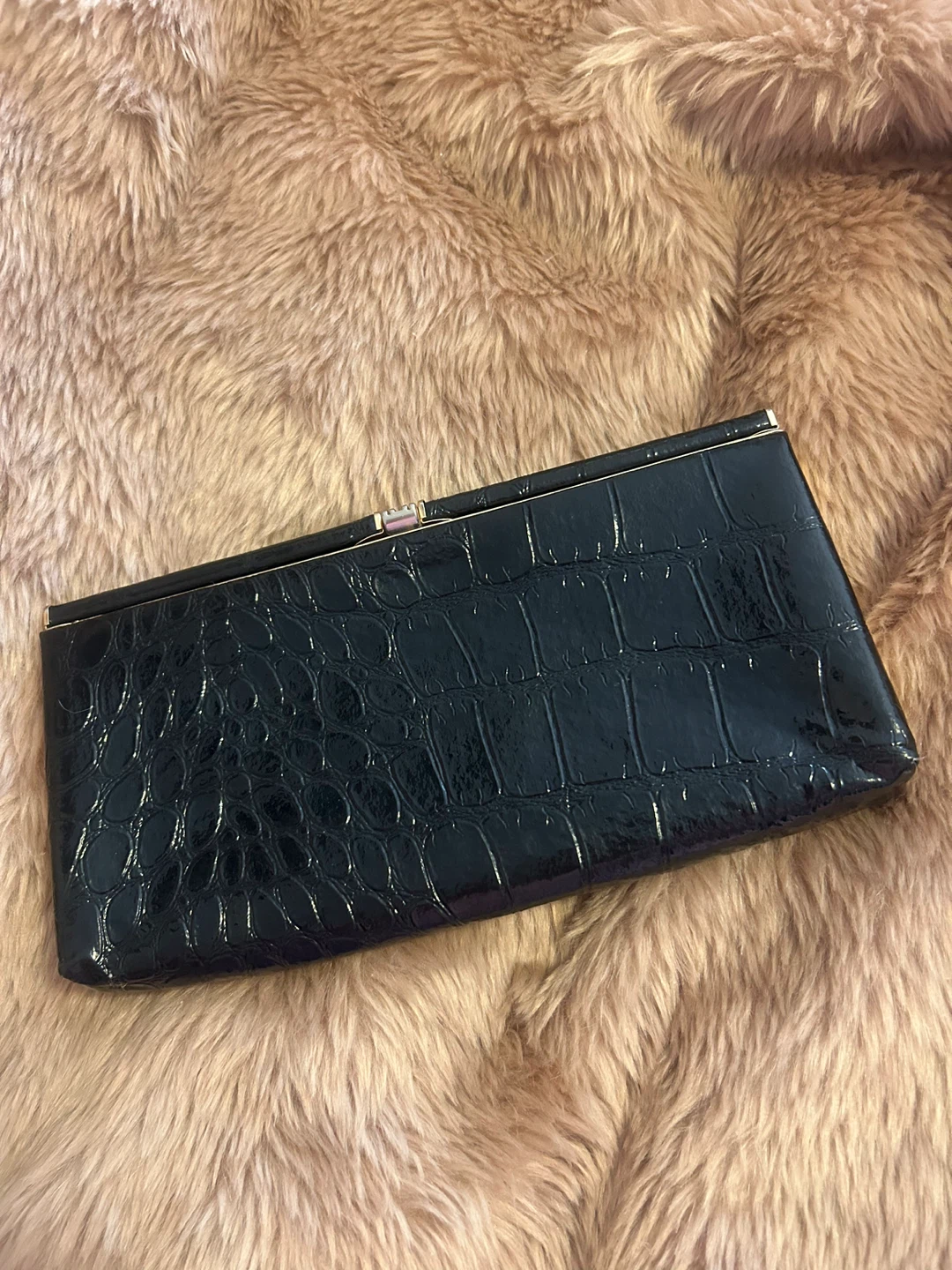 BLACK SHINY CROC-EMBOSSED LEATHER CLUTCH HANDBAG - photo 2