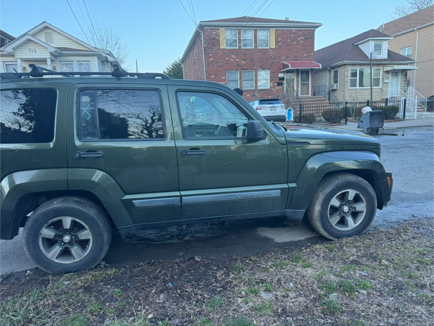 Jeep Liberty - photo 4