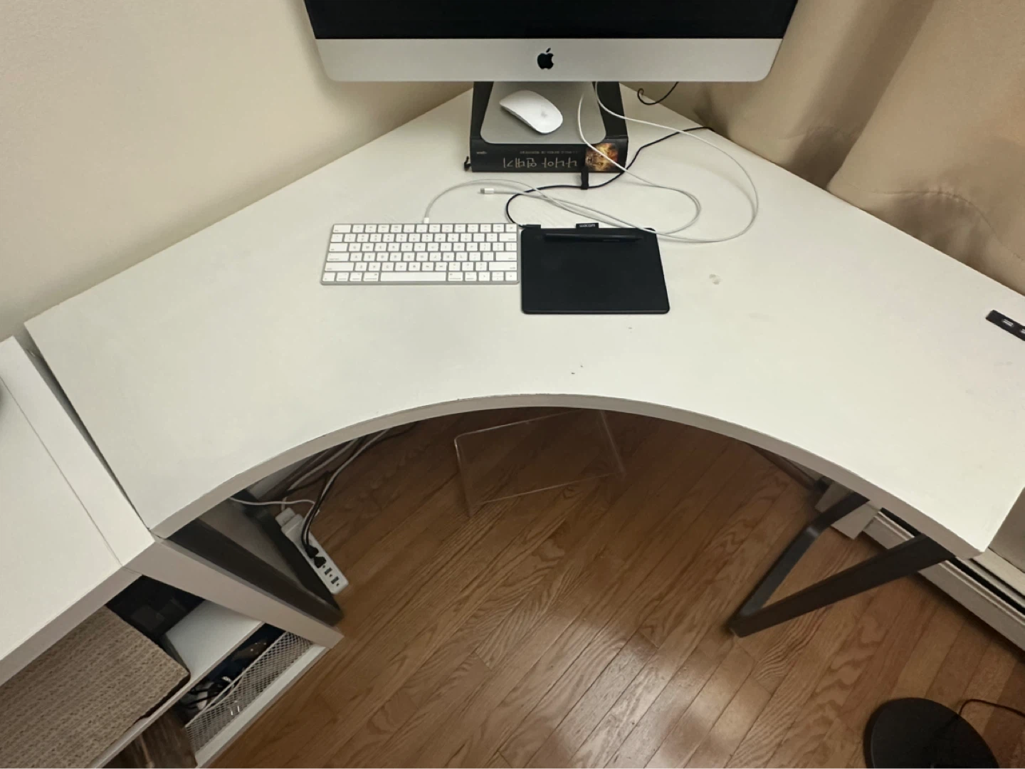 White Corner Desk - photo 2
