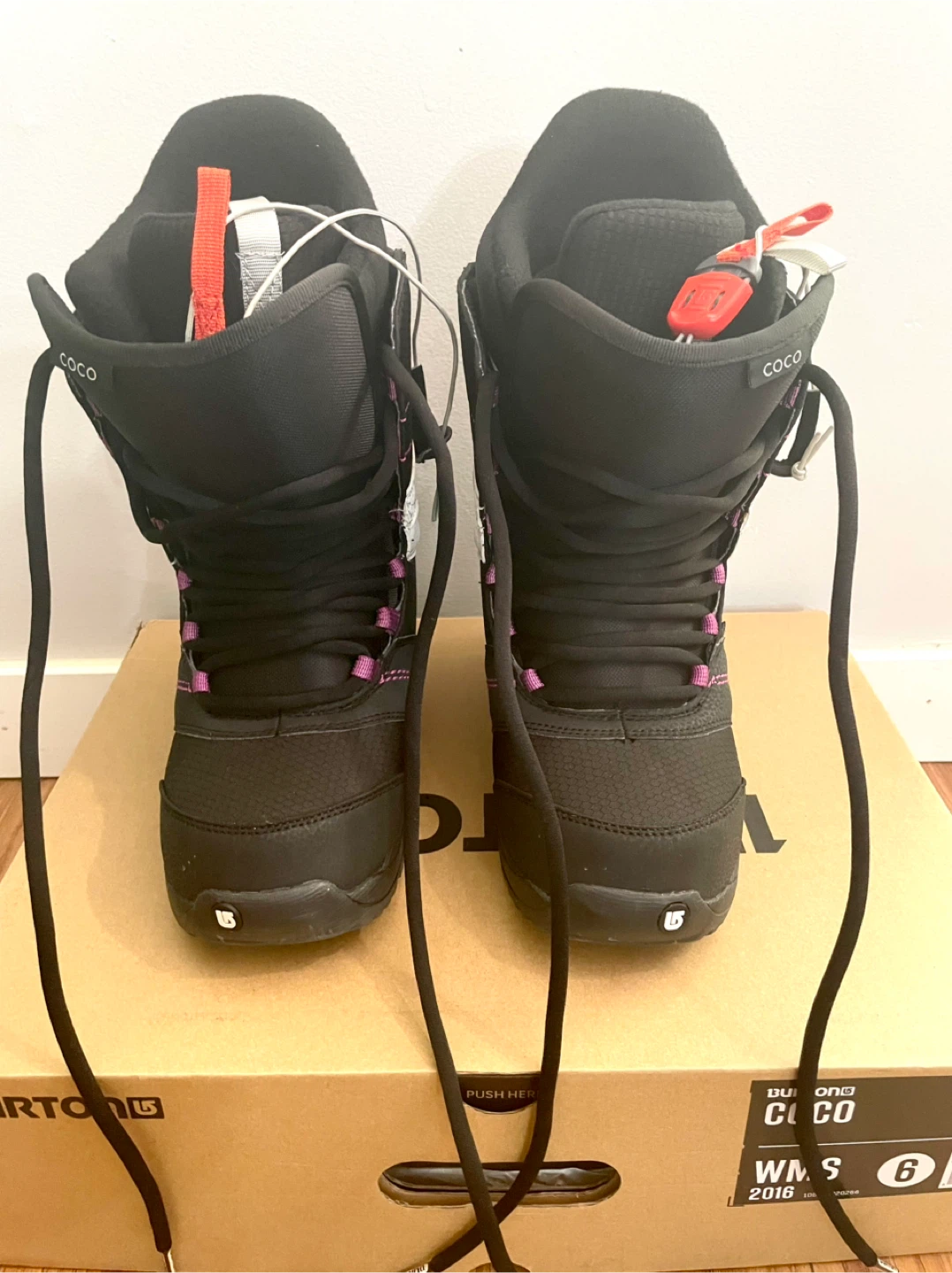 Burton Coco Snowboard Boots - Women's Size 6 - photo 2