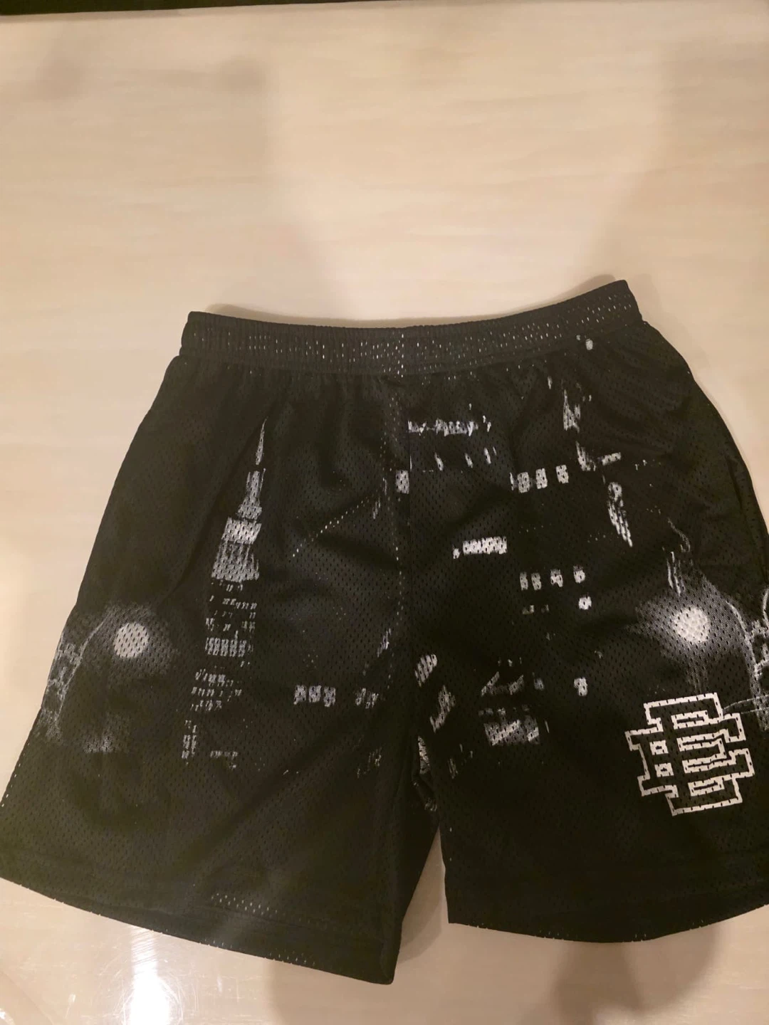 EE Shorts Size M - photo 2