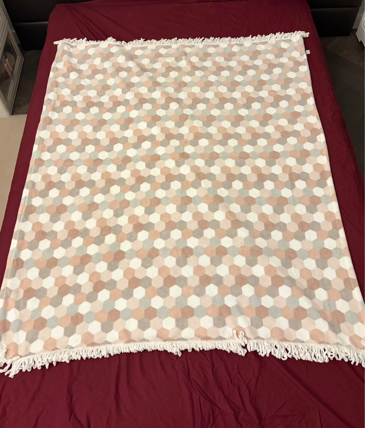 Fuzzy Hexagon Pattern Throw Blanket with Fringe