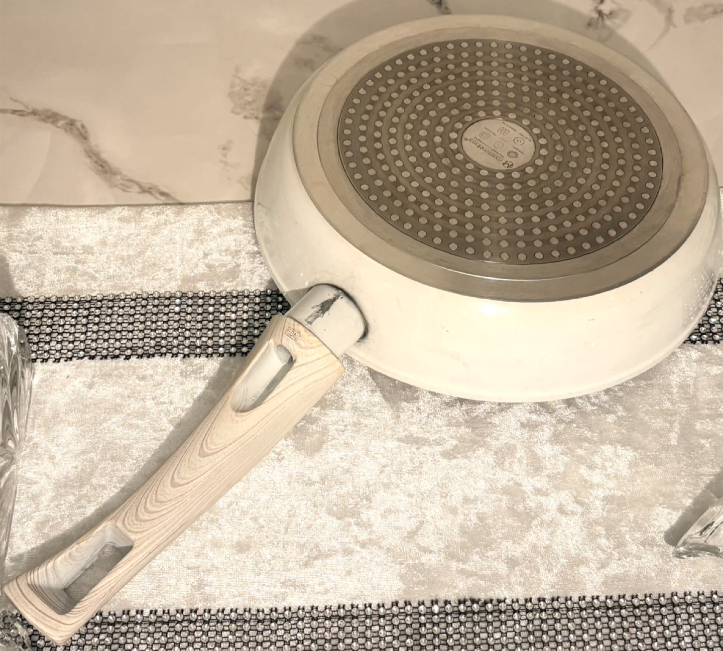 🥕Frying Pan with Wooden Handle - photo 3