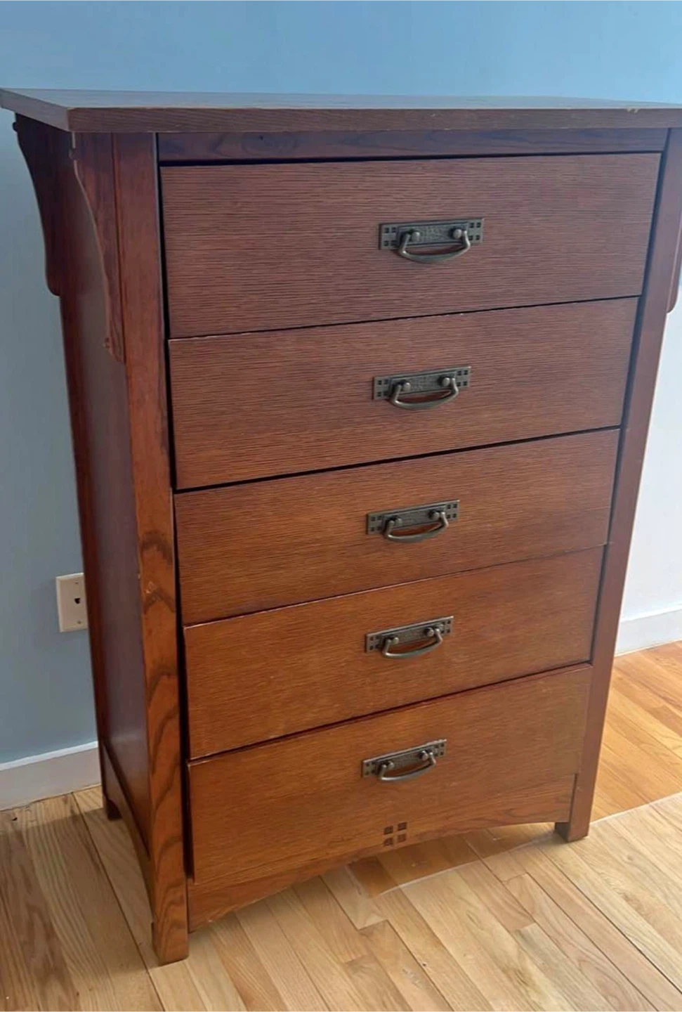 🥕 Wooden 5-Drawer Dresser