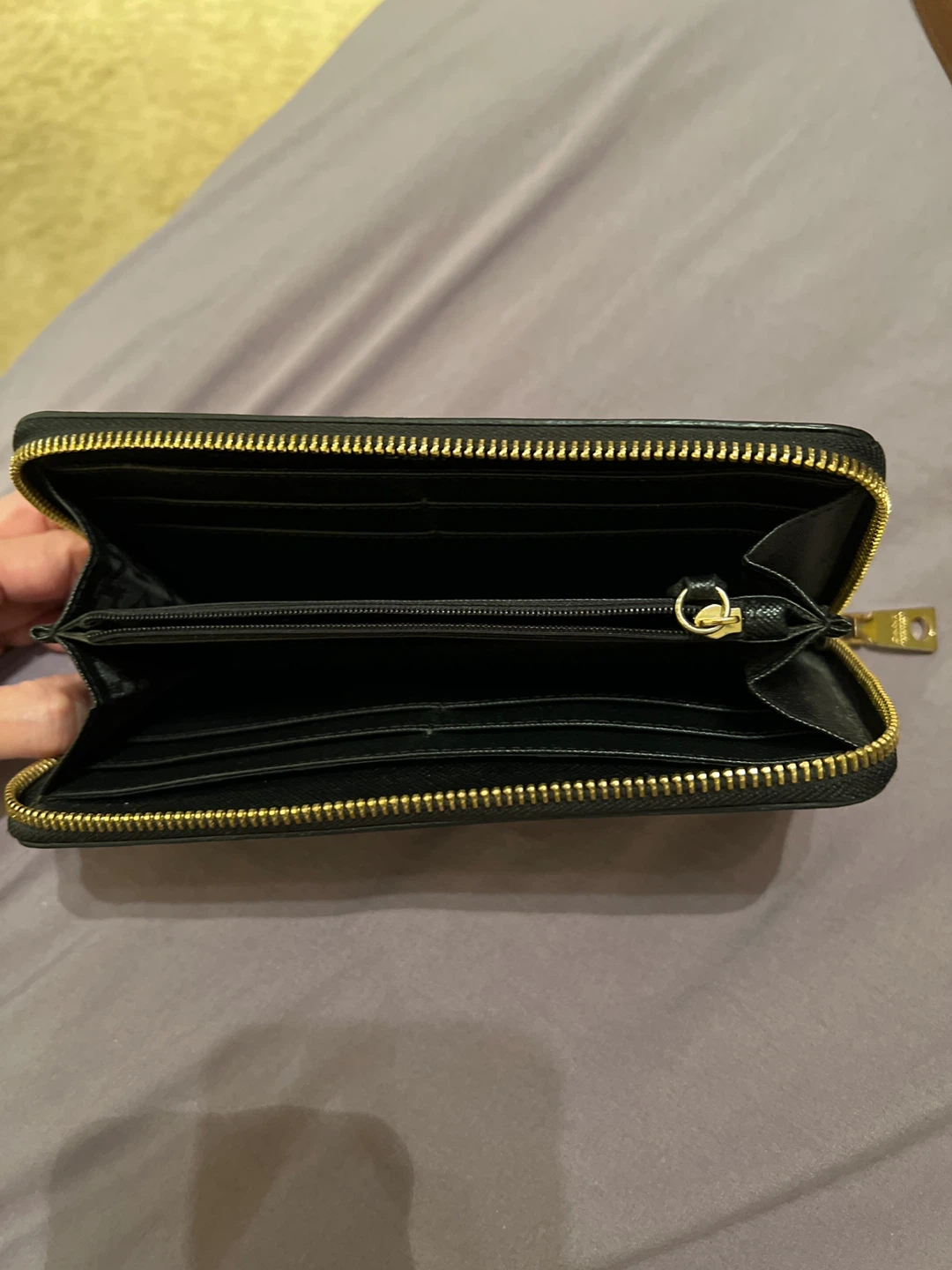 DKNY Black Zip Around Wallet - photo 4