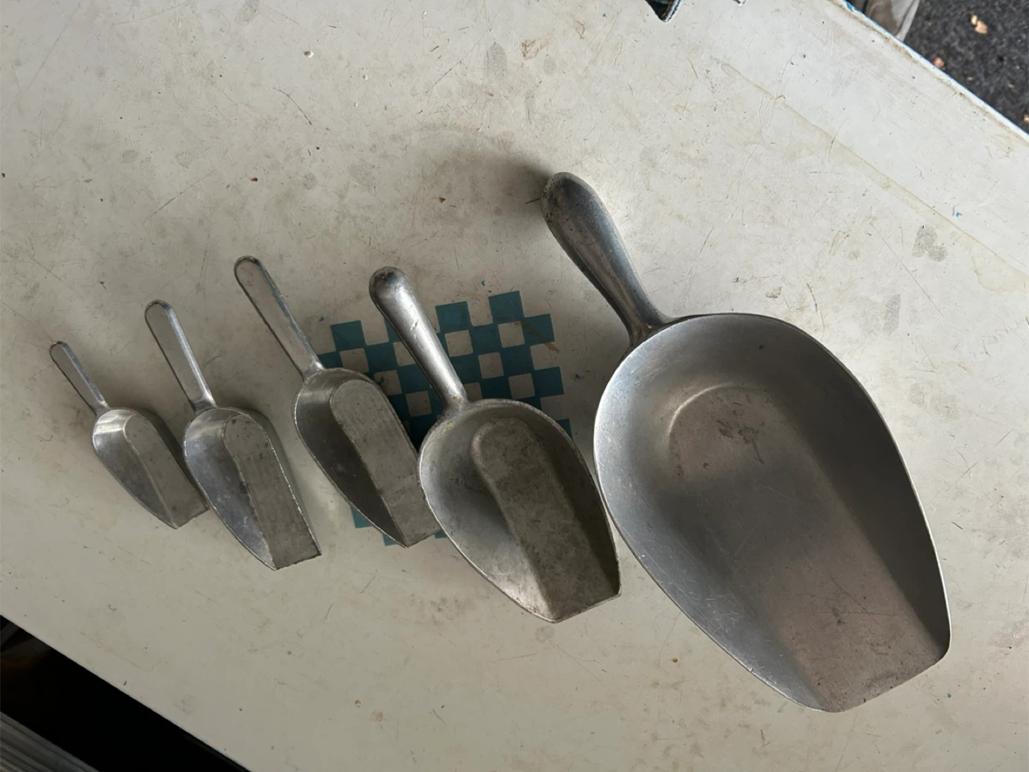 Set of 5 Metal Scoops - photo 2