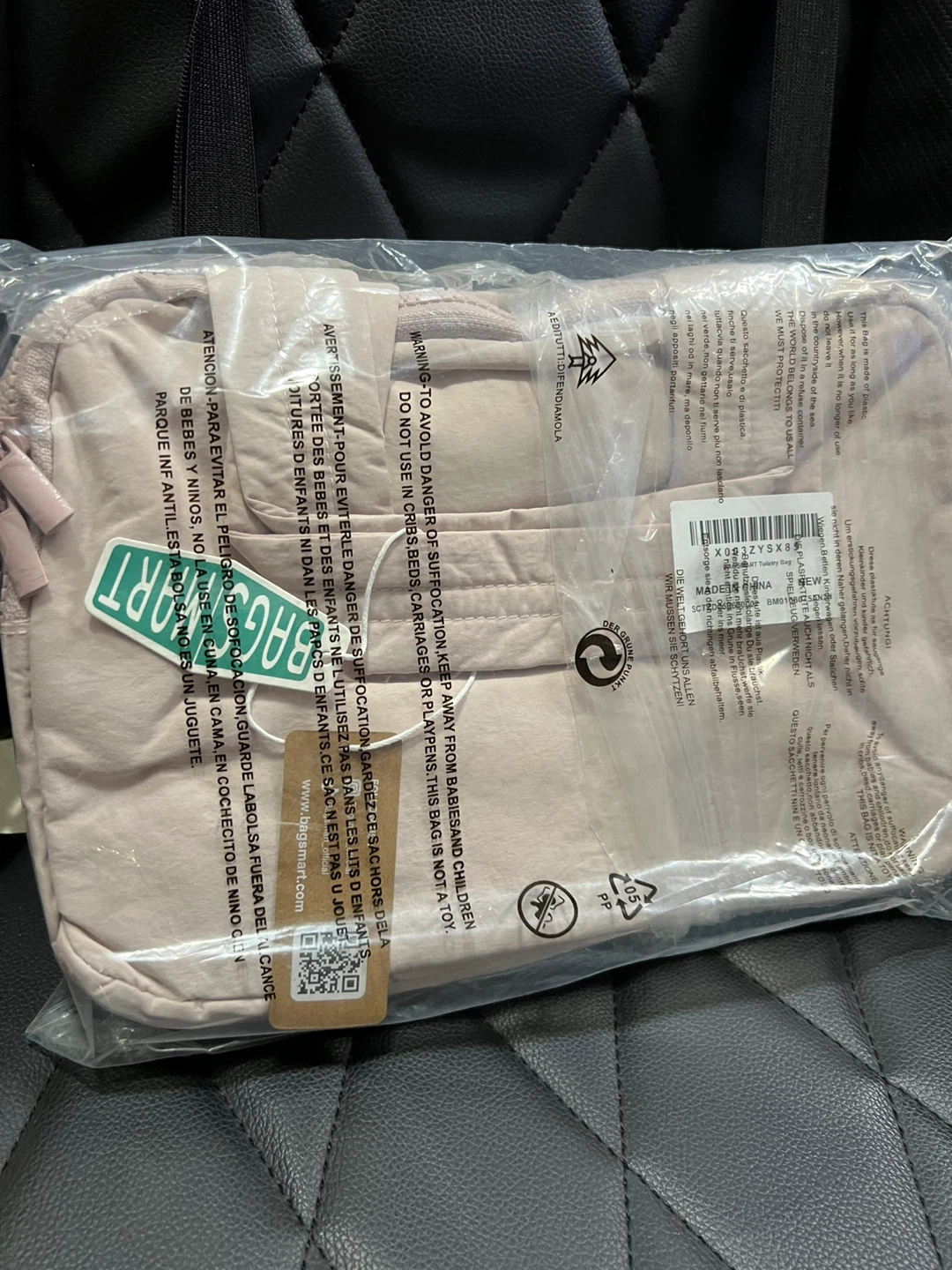 BAGSMART Quilted Toiletry Bag - photo 3