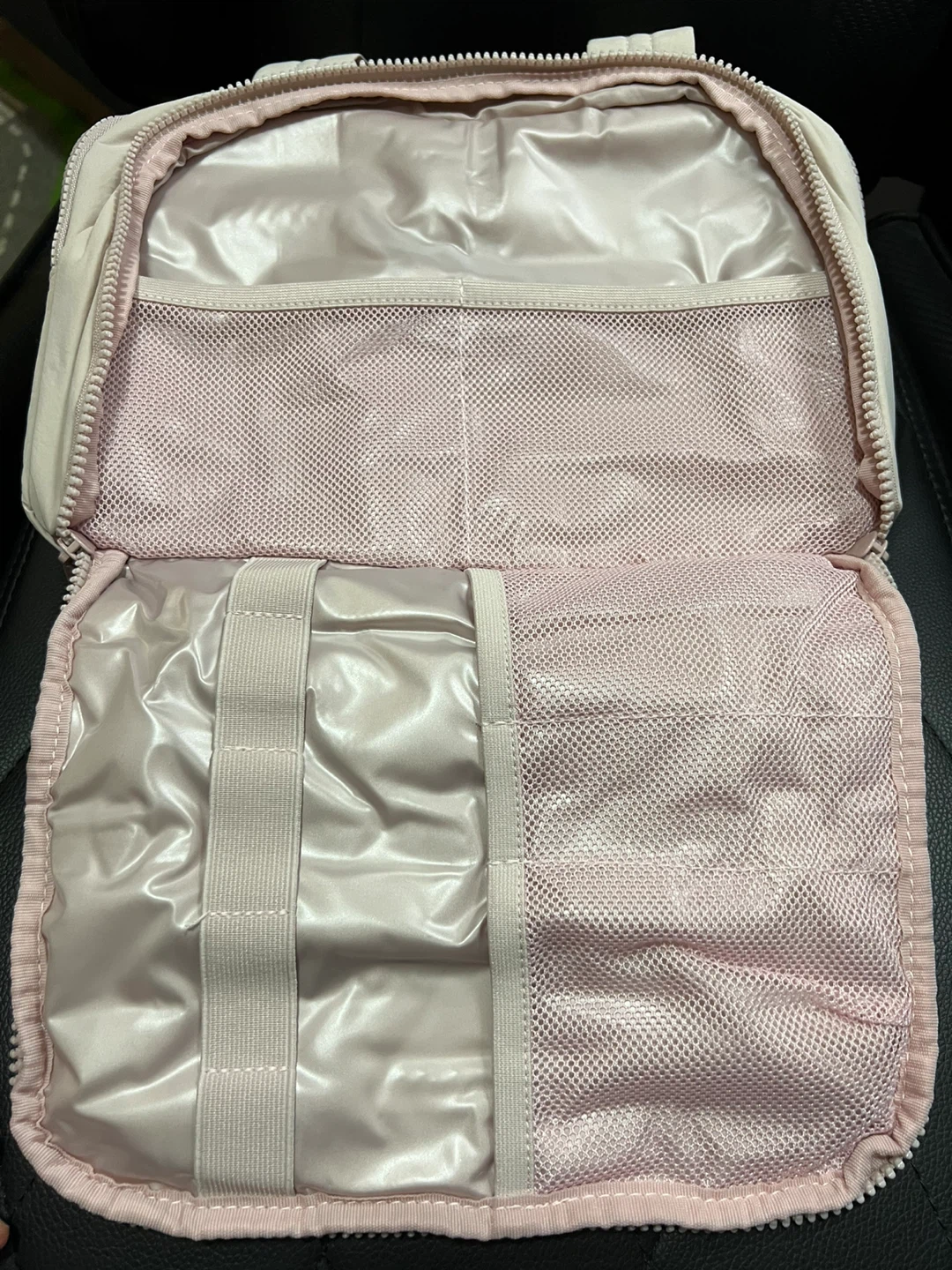 BAGSMART Quilted Toiletry Bag - photo 5