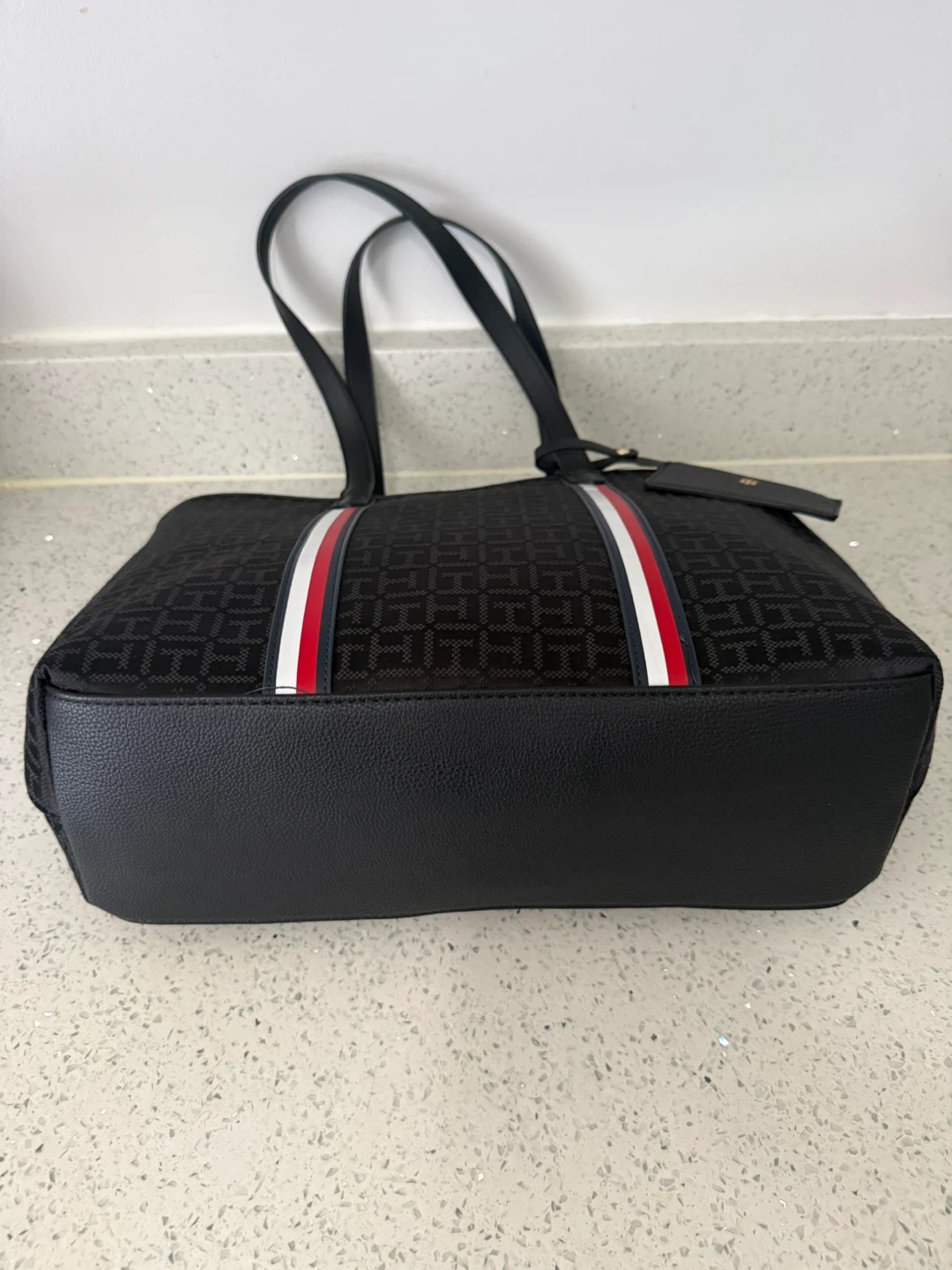 Tommy Hilfiger Black Monogram Tote Bag with Luggage Tag - photo 4