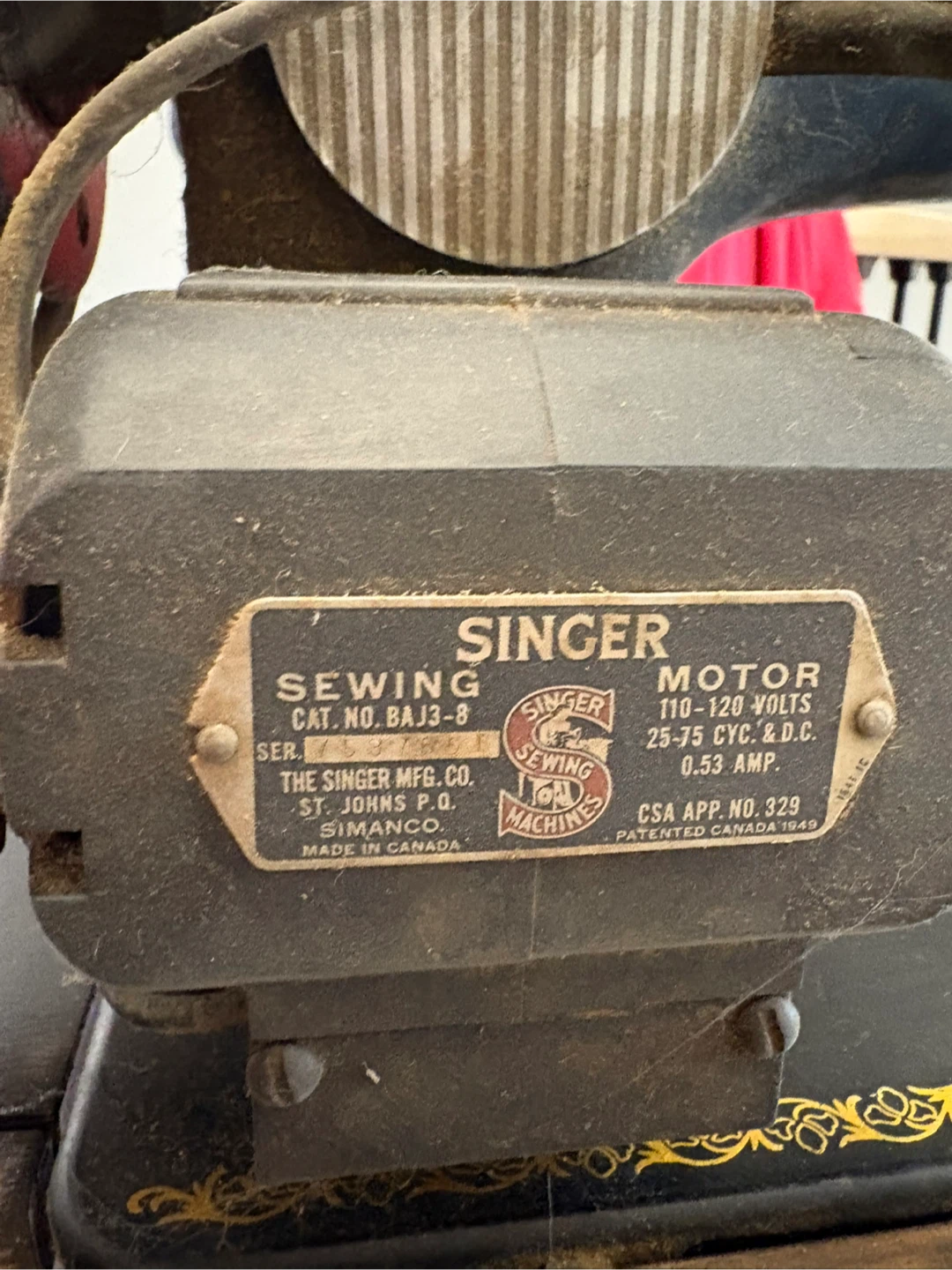 Vintage Singer Sewing Machine table - photo 2