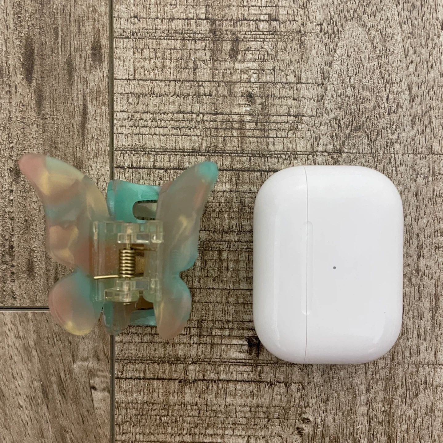 BRAND NEW 🥕 Butterfly Claw Clip - photo 2