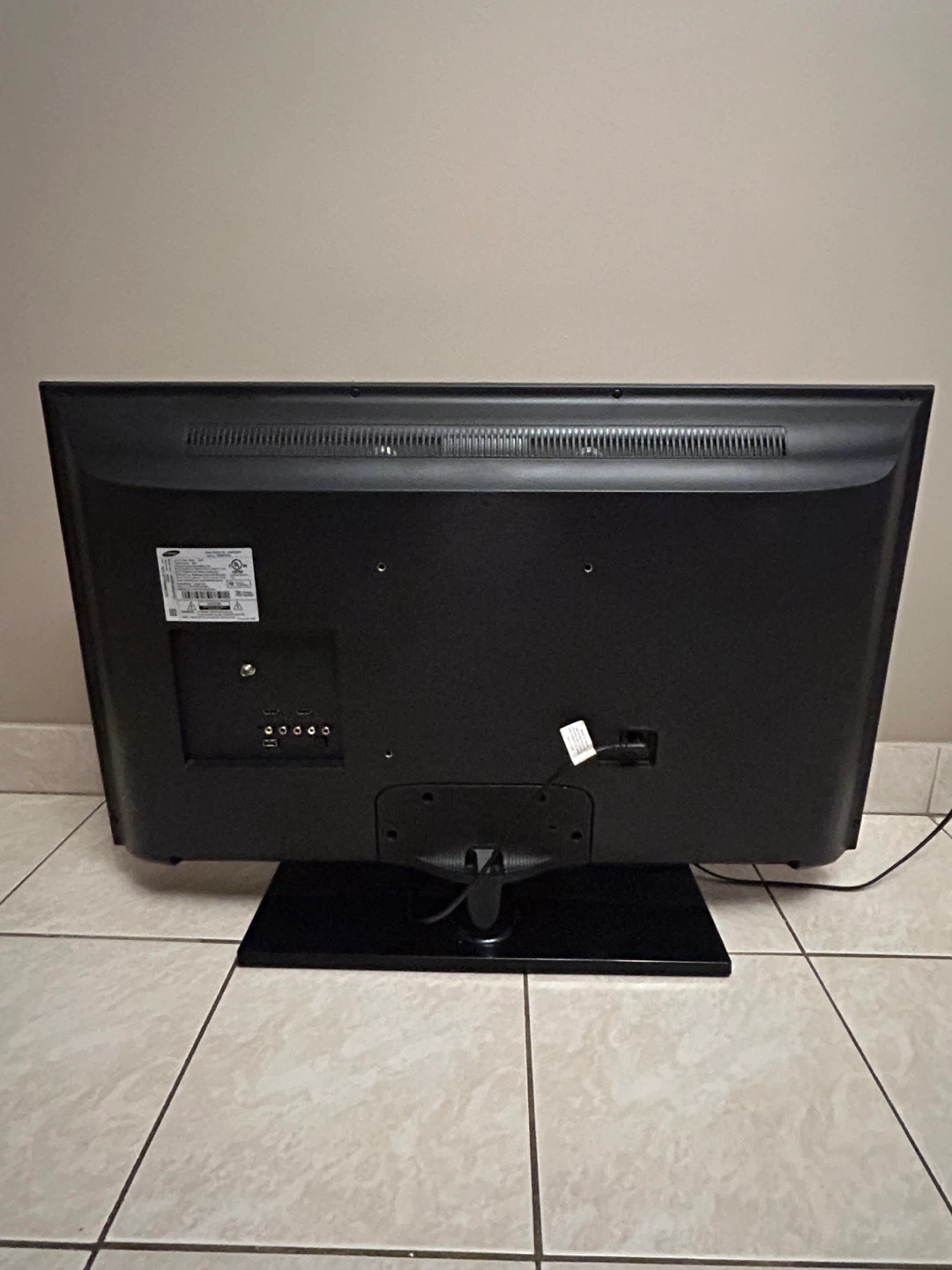 Samsung 39” LED TV – Works Perfectly - photo 4
