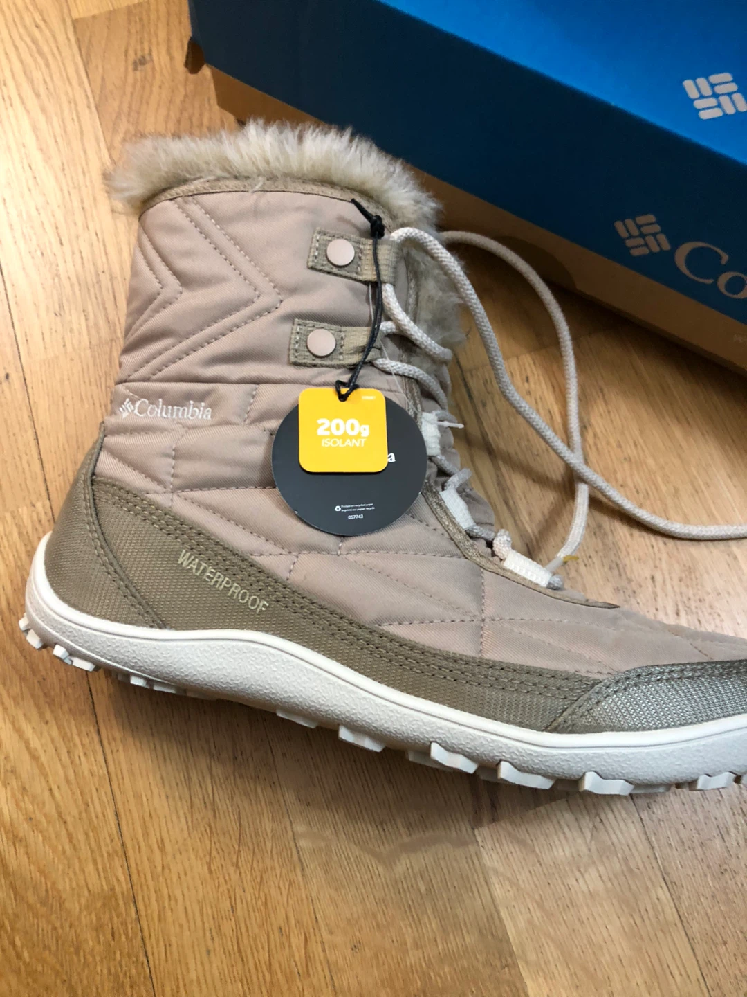 Brand new Columbia women’s winter boots ❄️ – MUST GO - photo 2