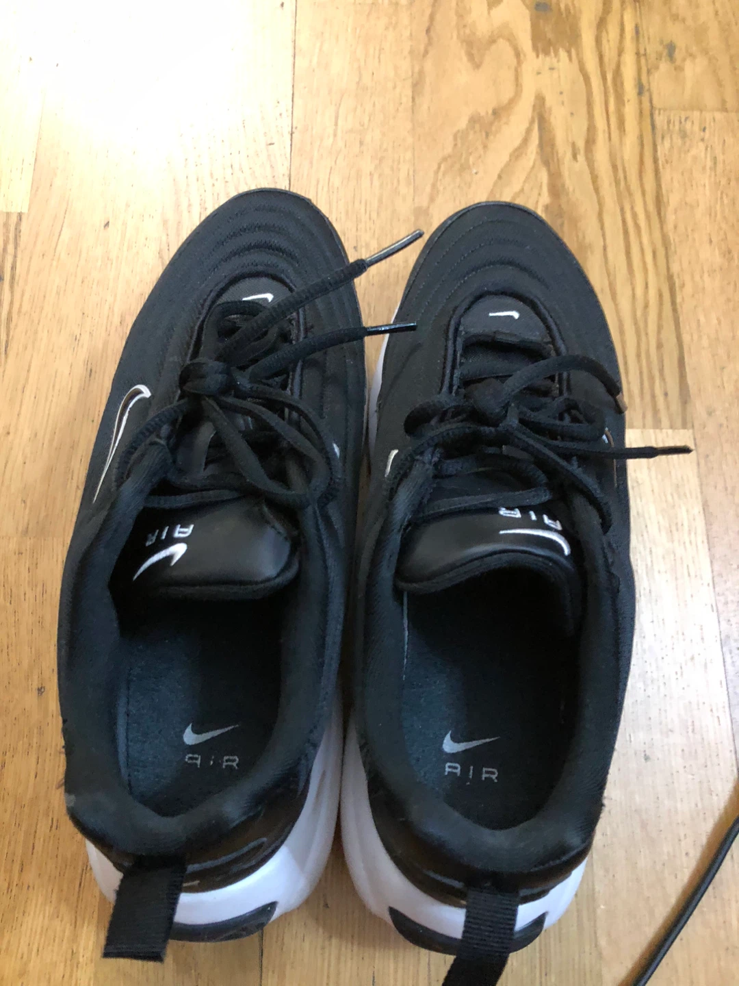 Nike Air Max Shoes - Black/White - Size 8.5 - photo 4
