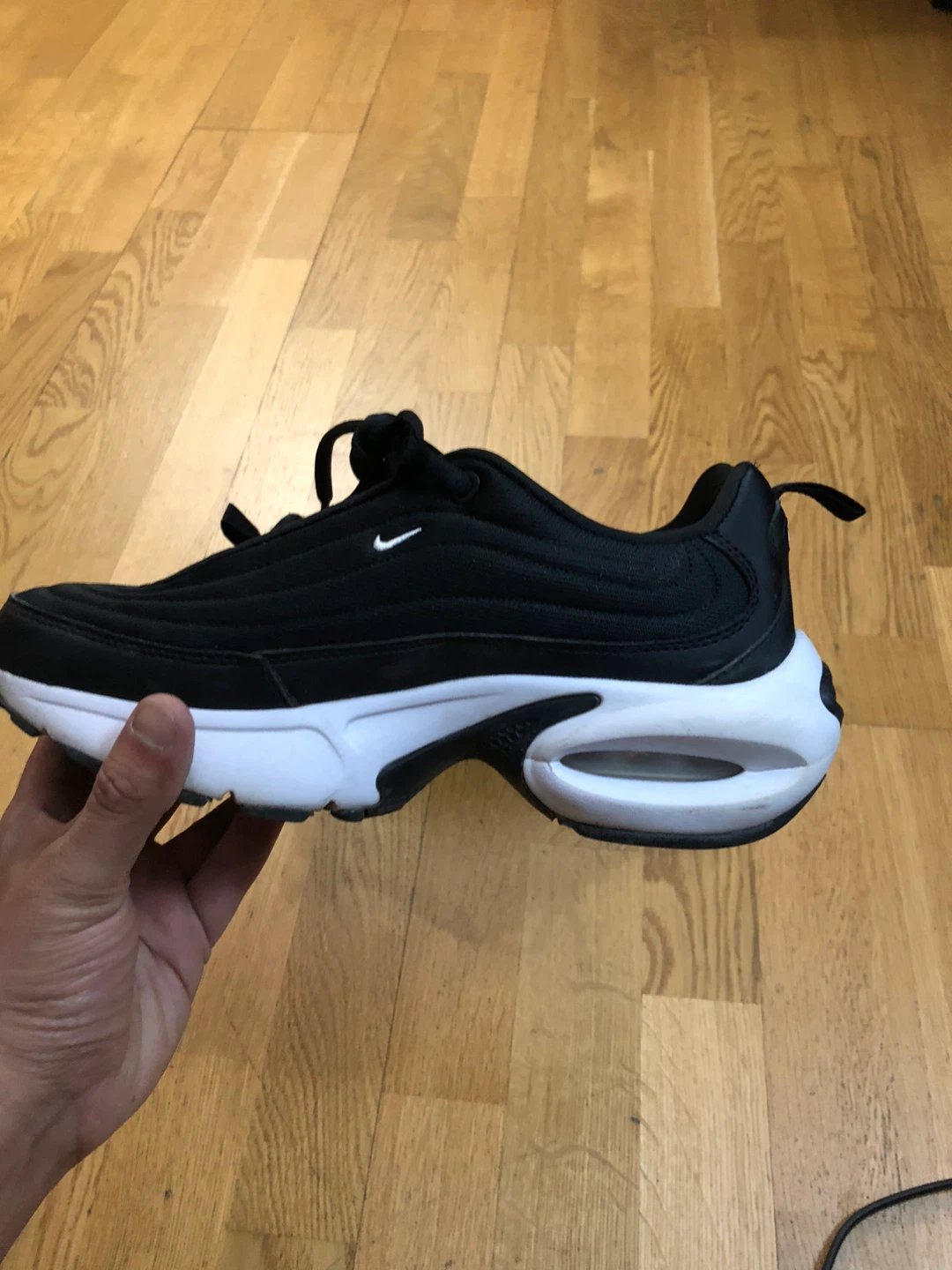 Nike Air Max Shoes - Black/White - Size 8.5 - photo 2
