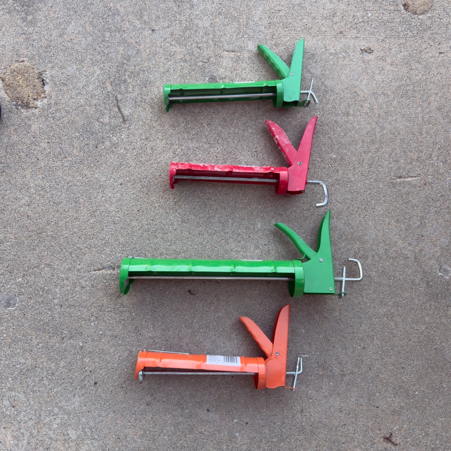 HDX Caulk Gun Lot - 4 Pack - photo 2