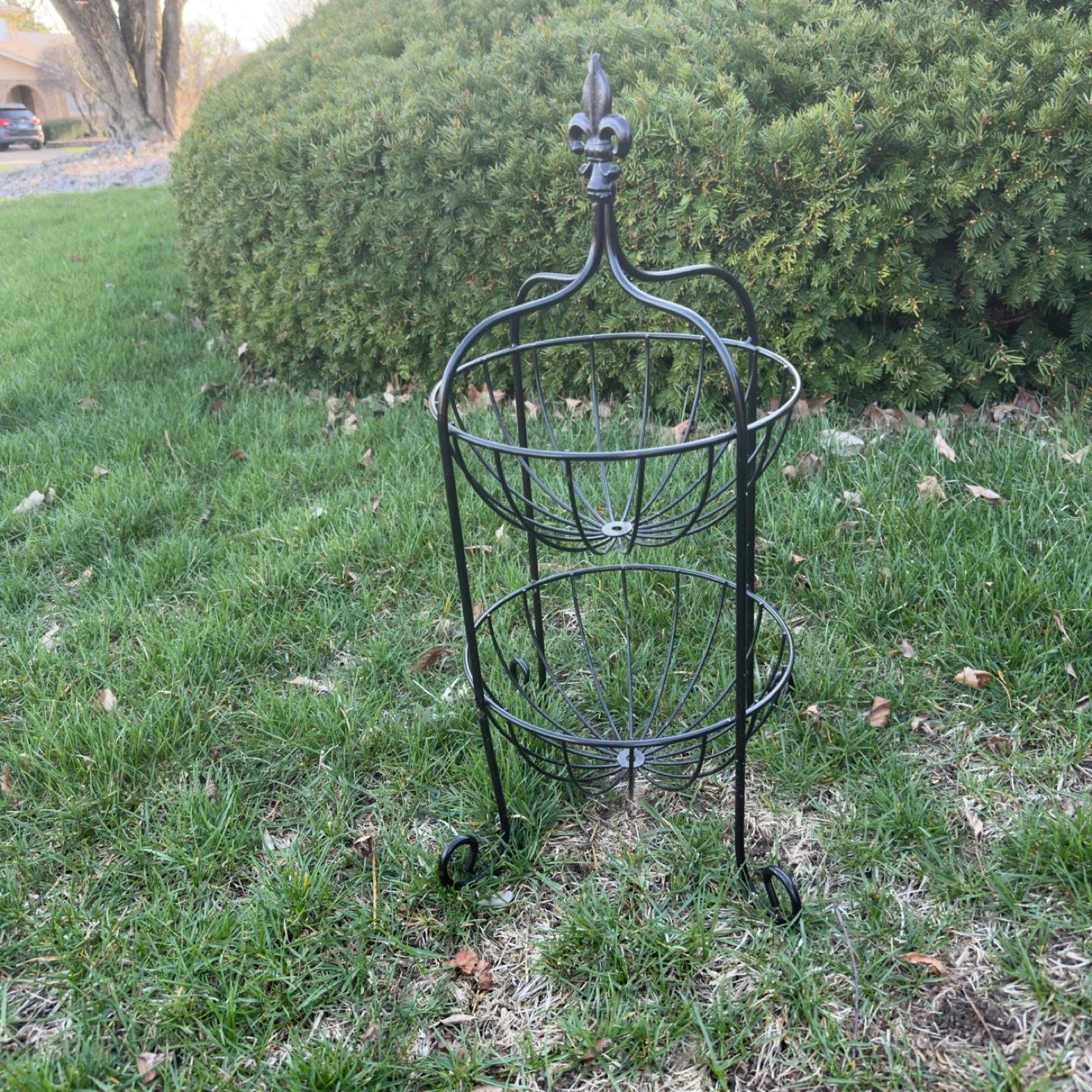 Black Metal 2-Tier Fruit Basket Stand