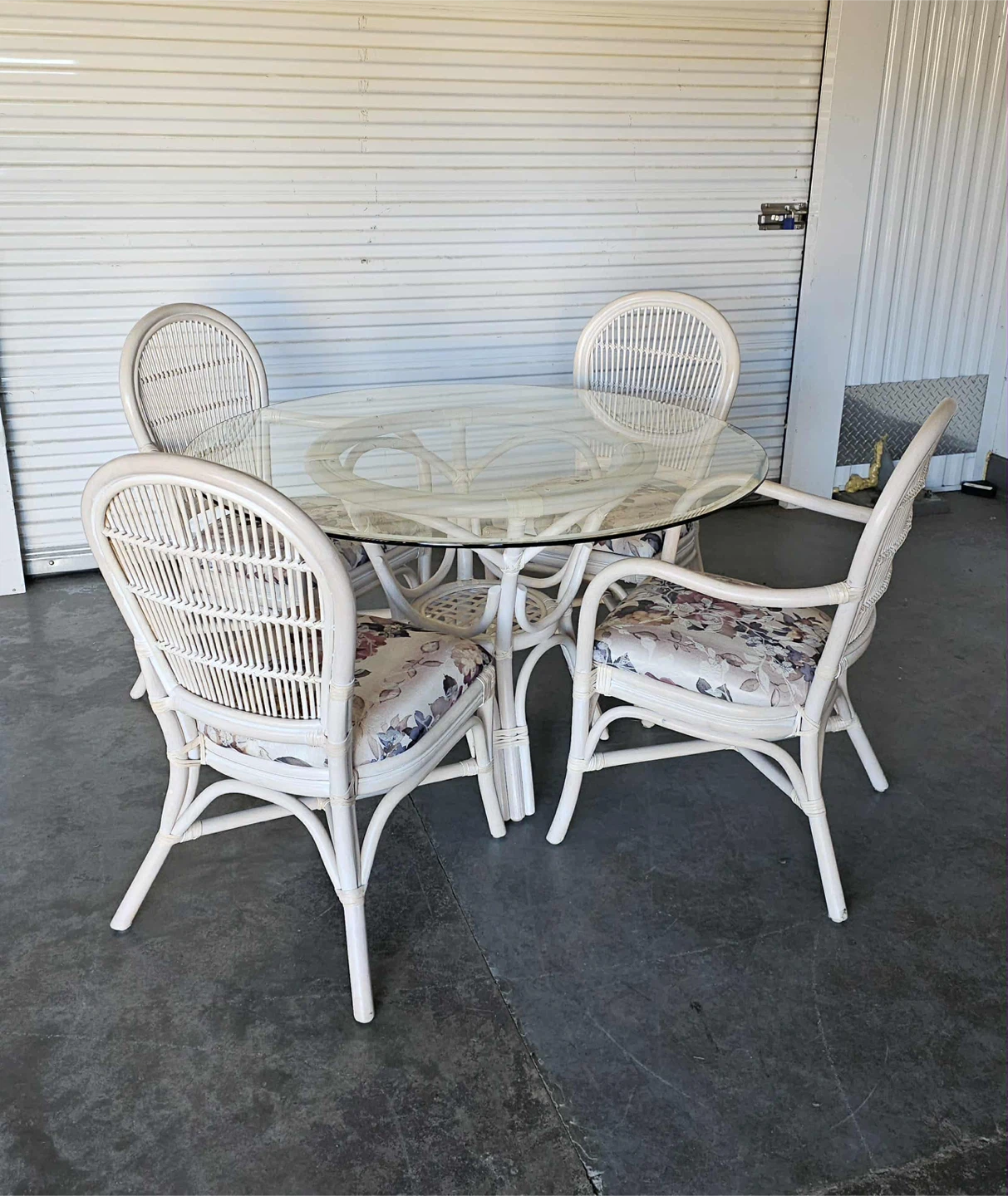 Just in time for Spring! 5 piece Rattan dining set - photo 3