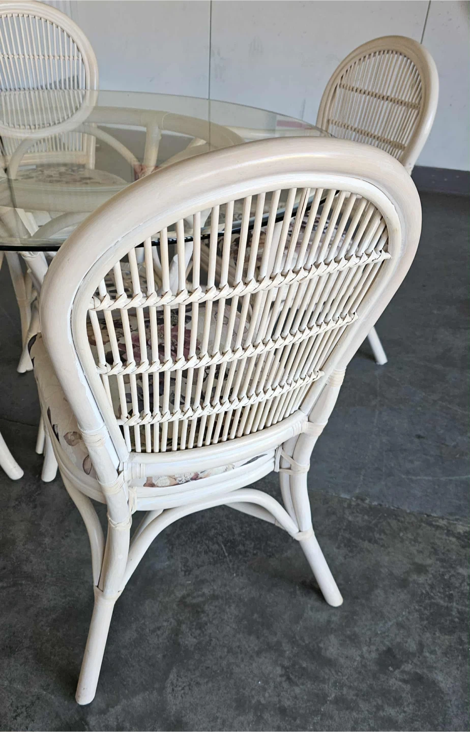 Just in time for Spring! 5 piece Rattan dining set - photo 4