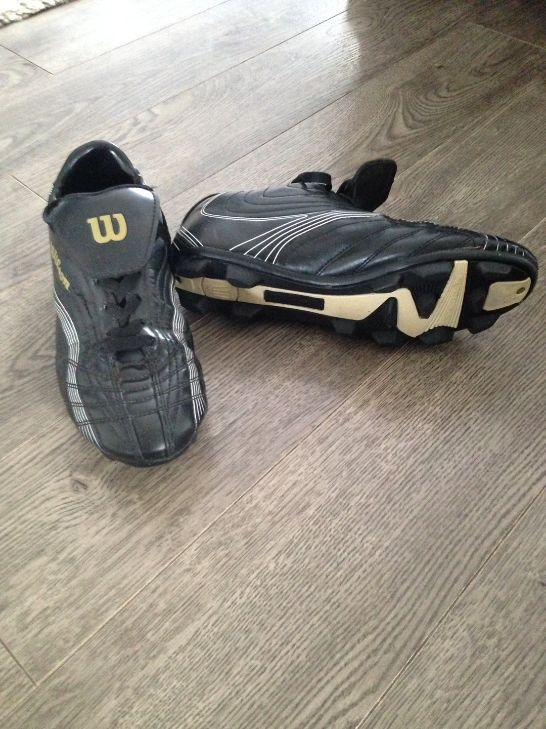 Wilson Men's Soccer Cleats - size 7