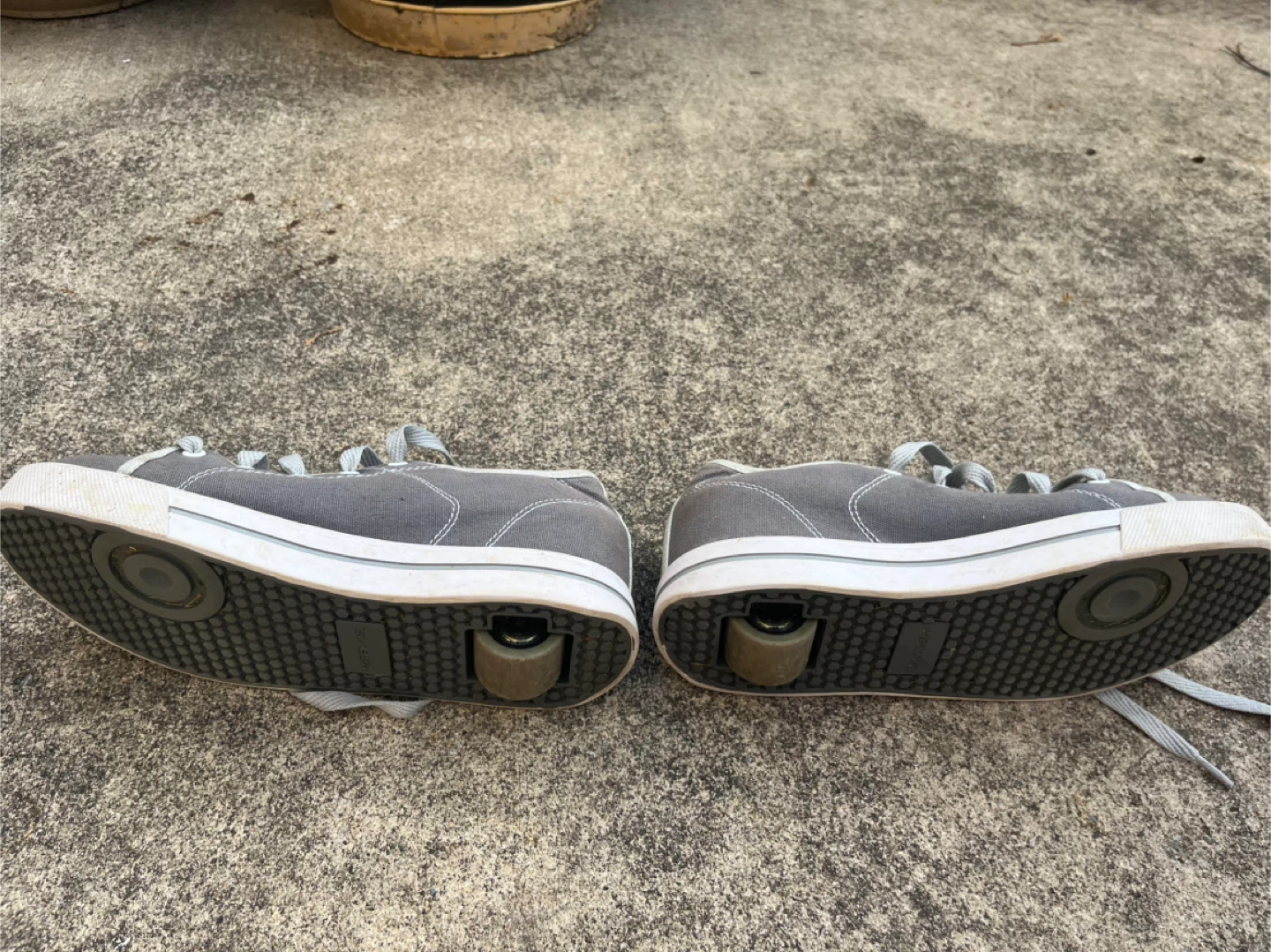 Heelys Grey Canvas Roller Skate Shoes - photo 2