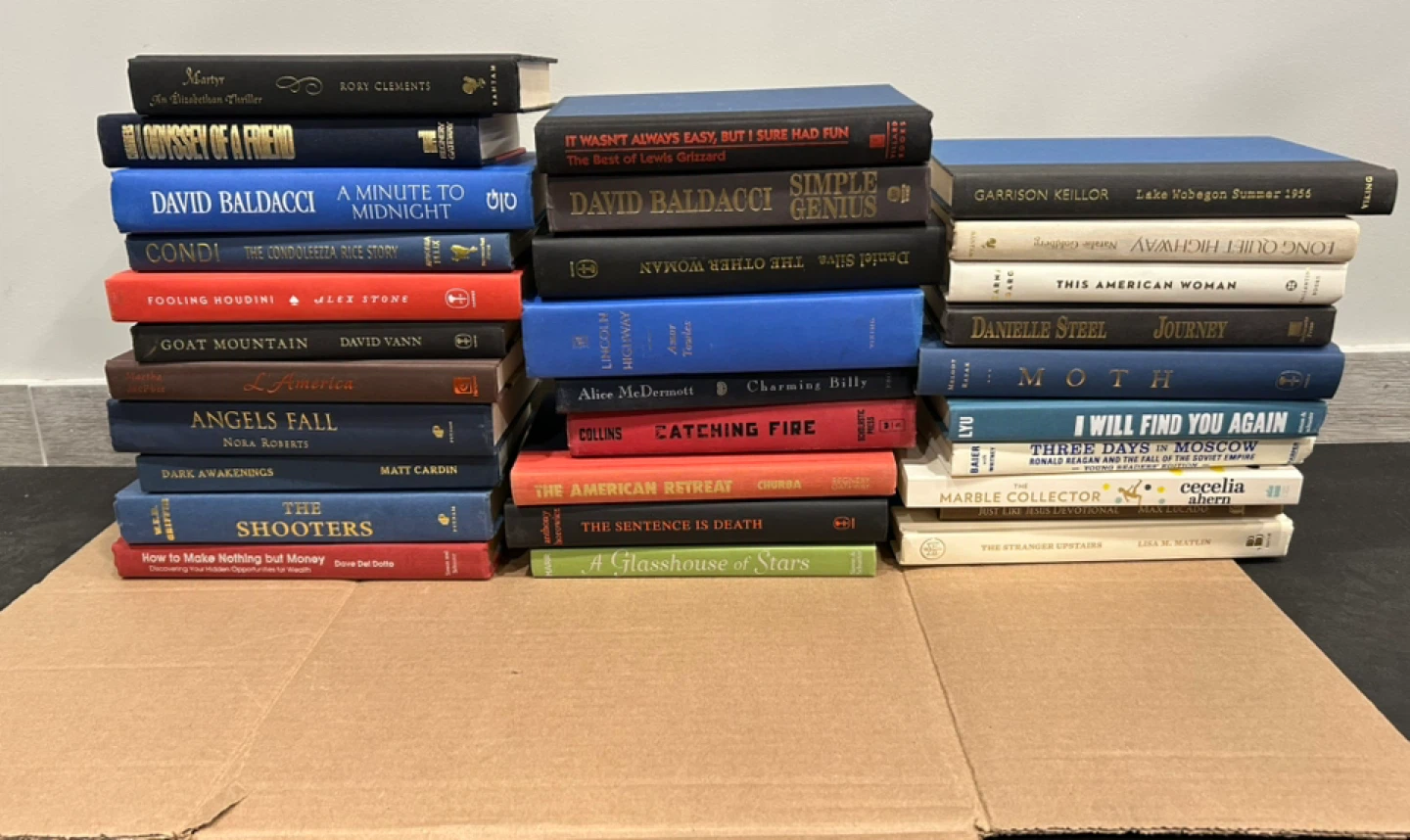 32-Book Bestseller Lot - Hardcovers - ENTERTAINING ALL OFFERS