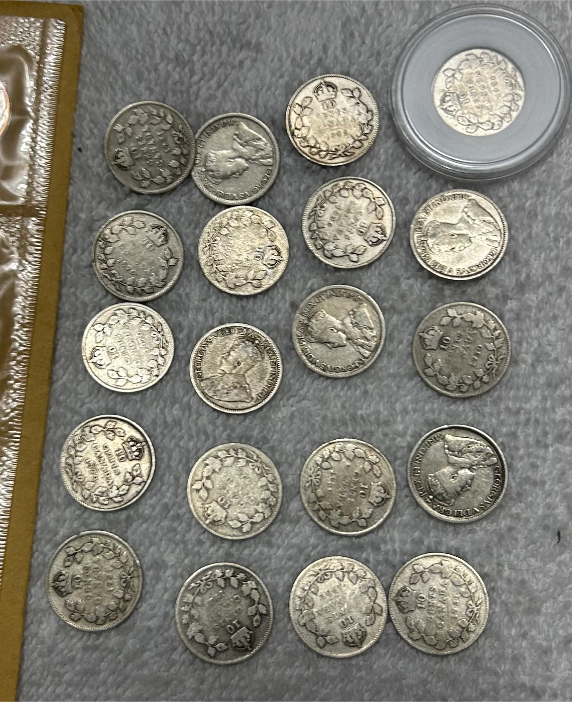 🚨🚨HUGE LOT OF CANADIAN SILVER COINS *RARE DATES* 🚨🚨 - photo 2
