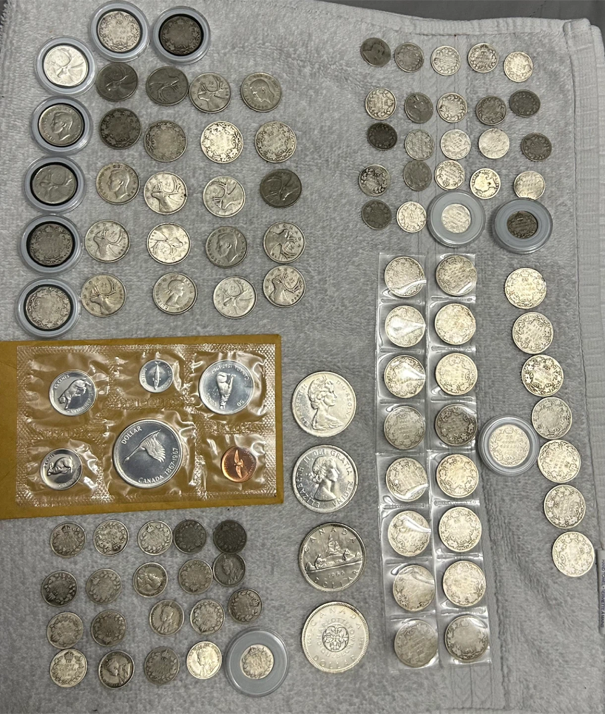 🚨🚨HUGE LOT OF CANADIAN SILVER COINS *RARE DATES* 🚨🚨
