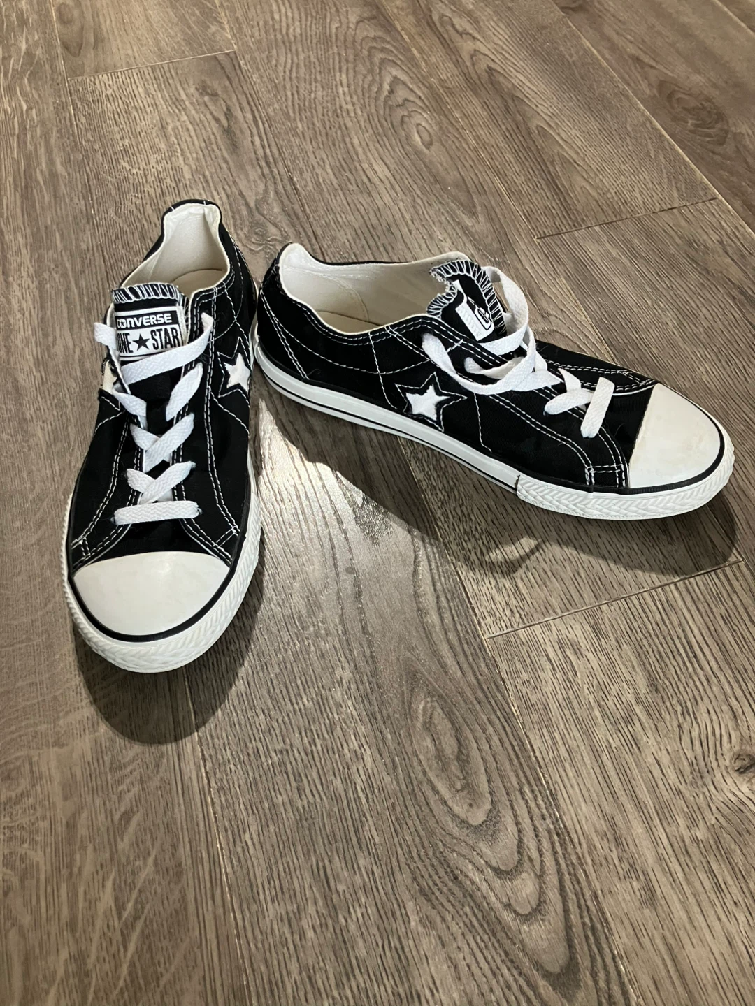 Converse One Star Sneakers -size 5