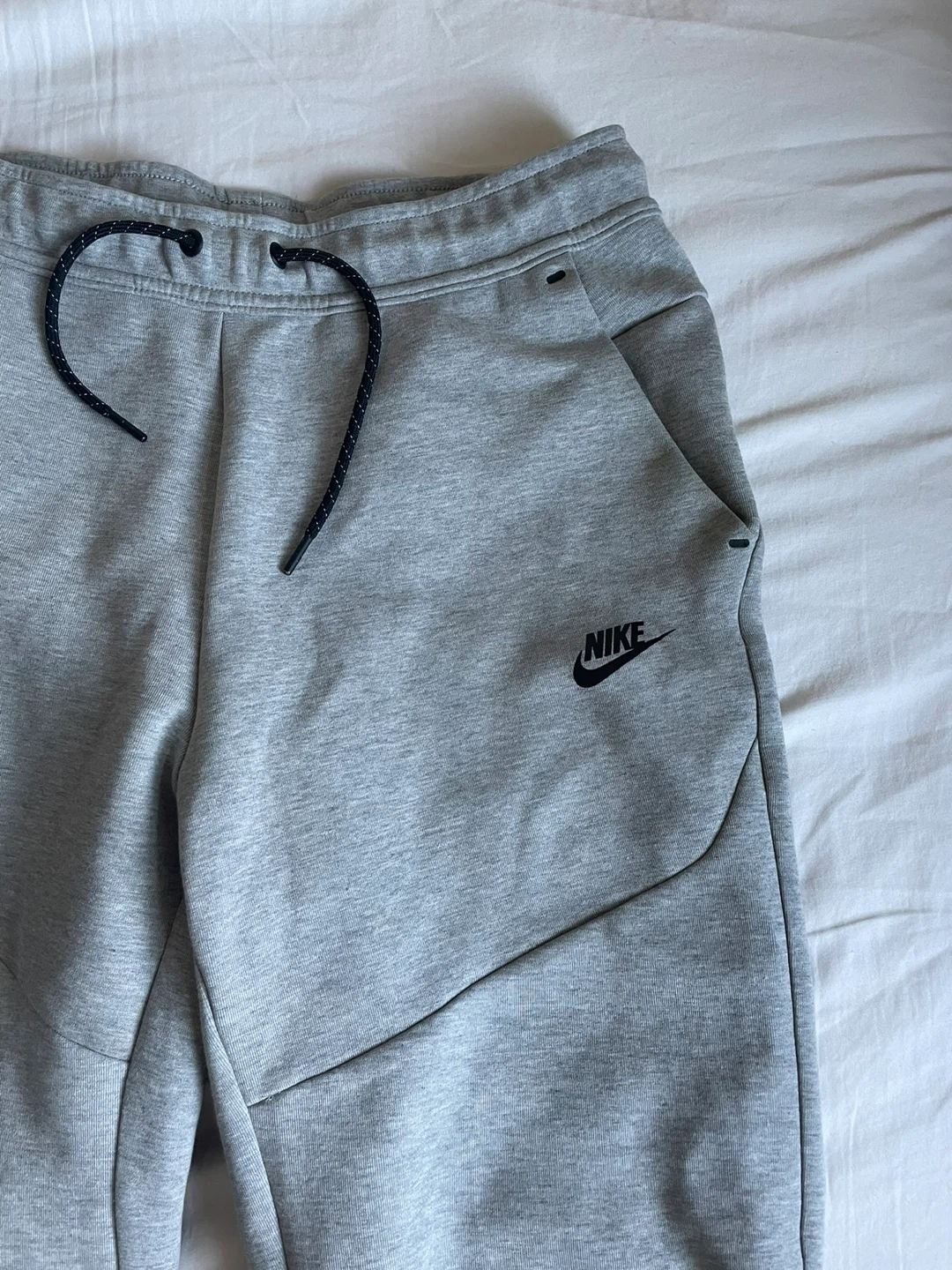 Grey Nike tech pants - photo 4