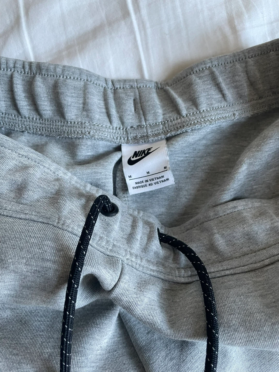 Grey Nike tech pants - photo 3