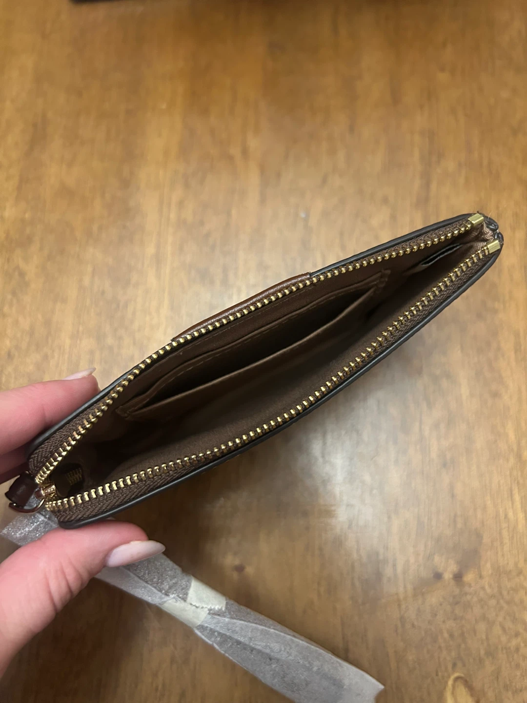 Brand New Coach Coin Purse – With Tags & Protective Pads - photo 4