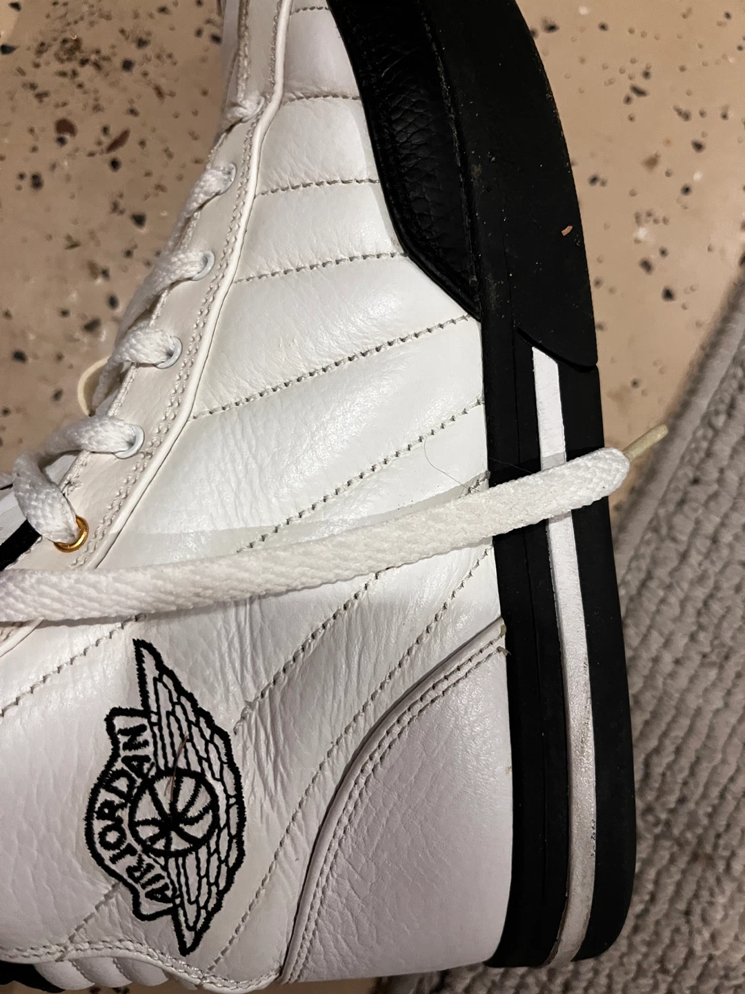 Air Jordan 1 Mid SE