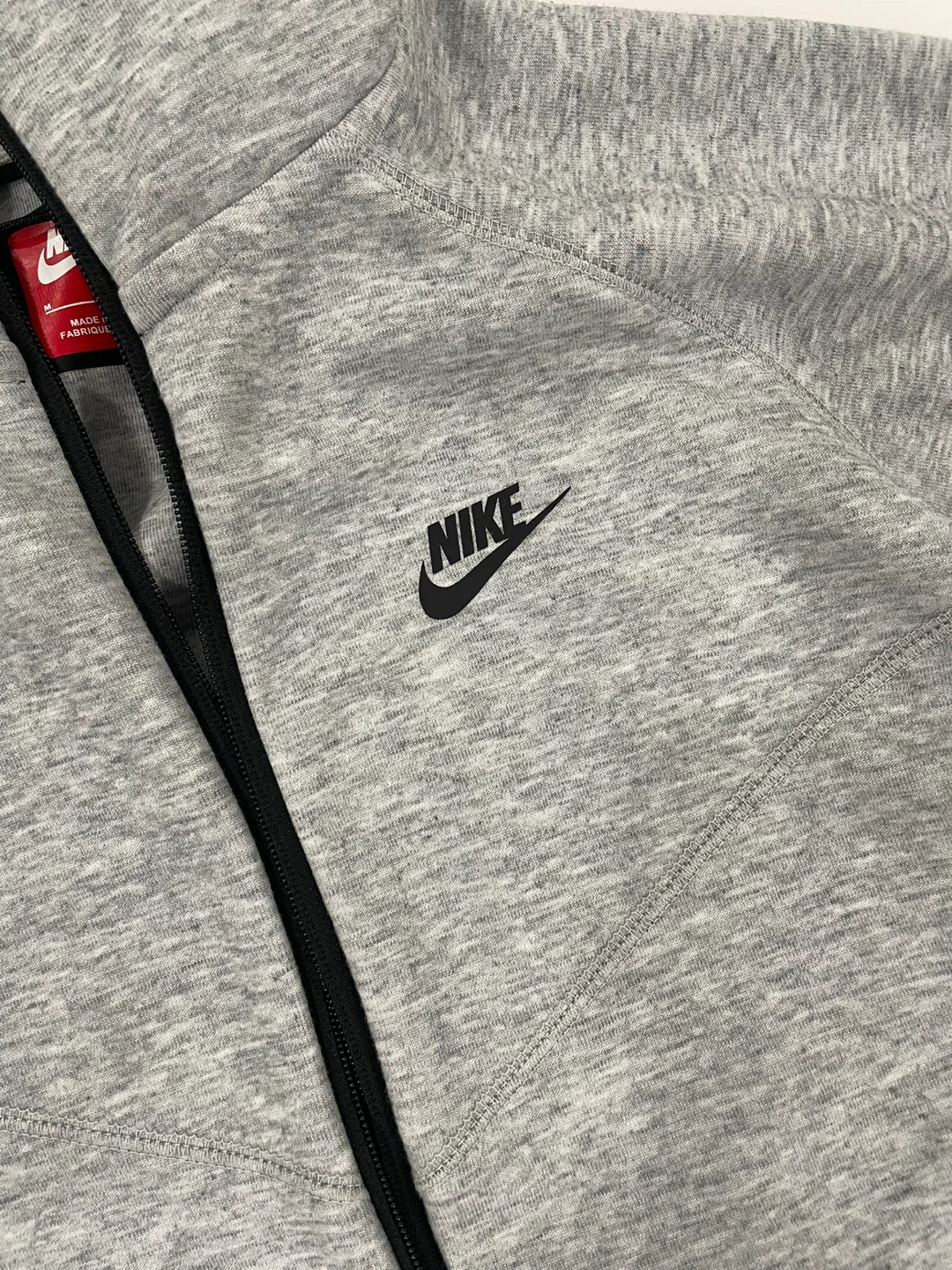 Grey Nike tech jacket - photo 3