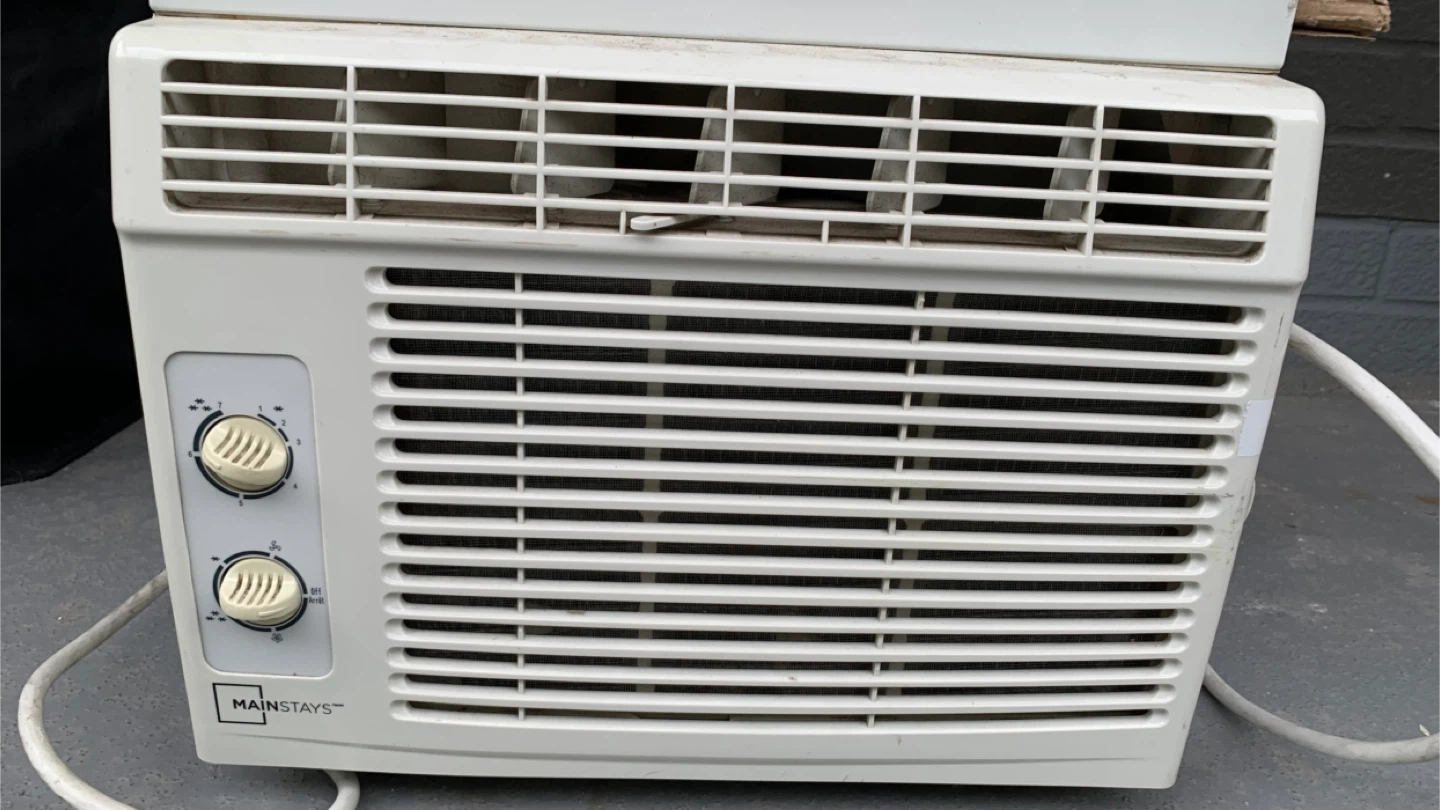 Mainstays Window Air Conditioner MAC950MB1G - photo 2
