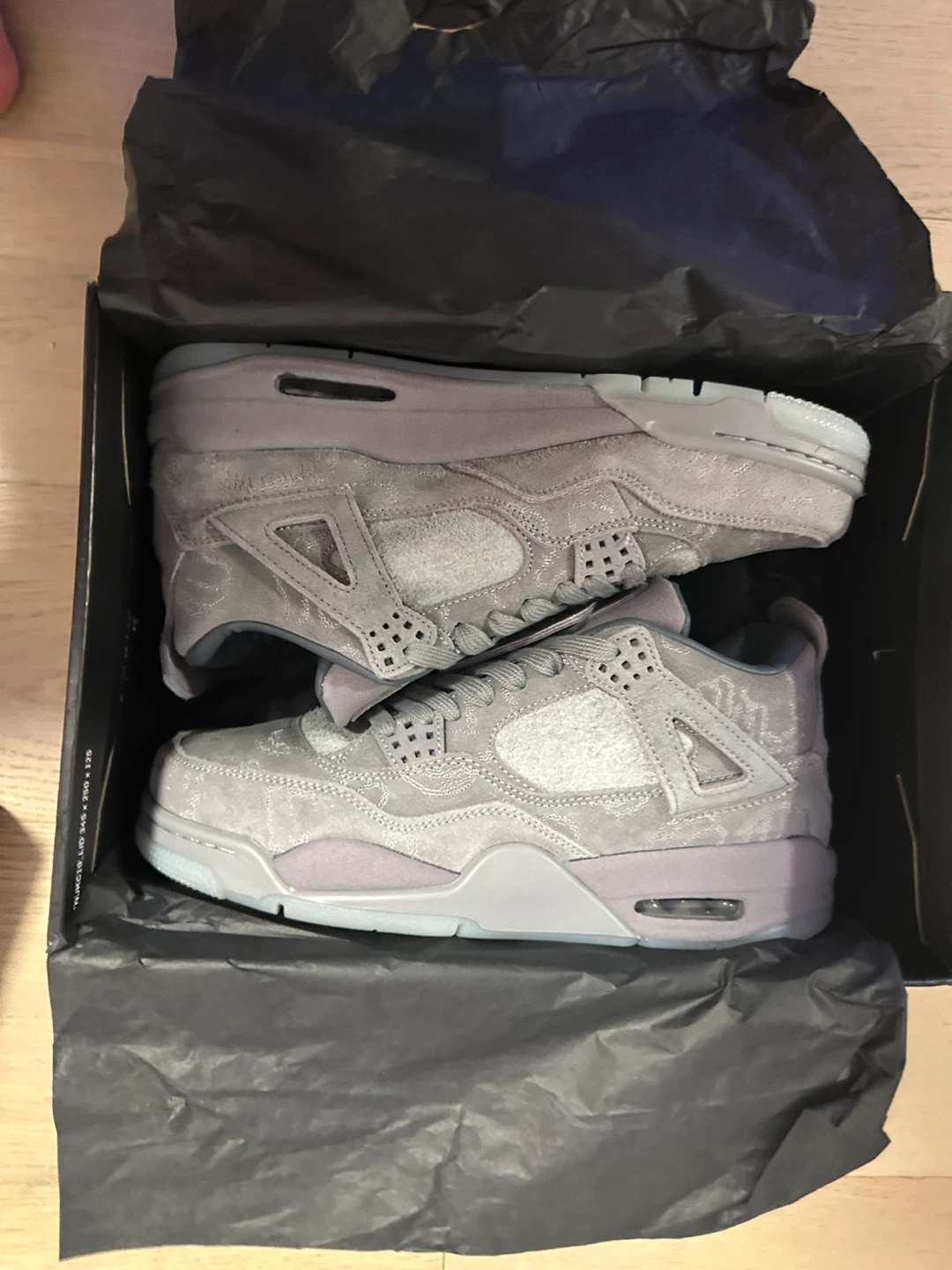 BRAND NEW Air Jordan 4 Retro KAWS