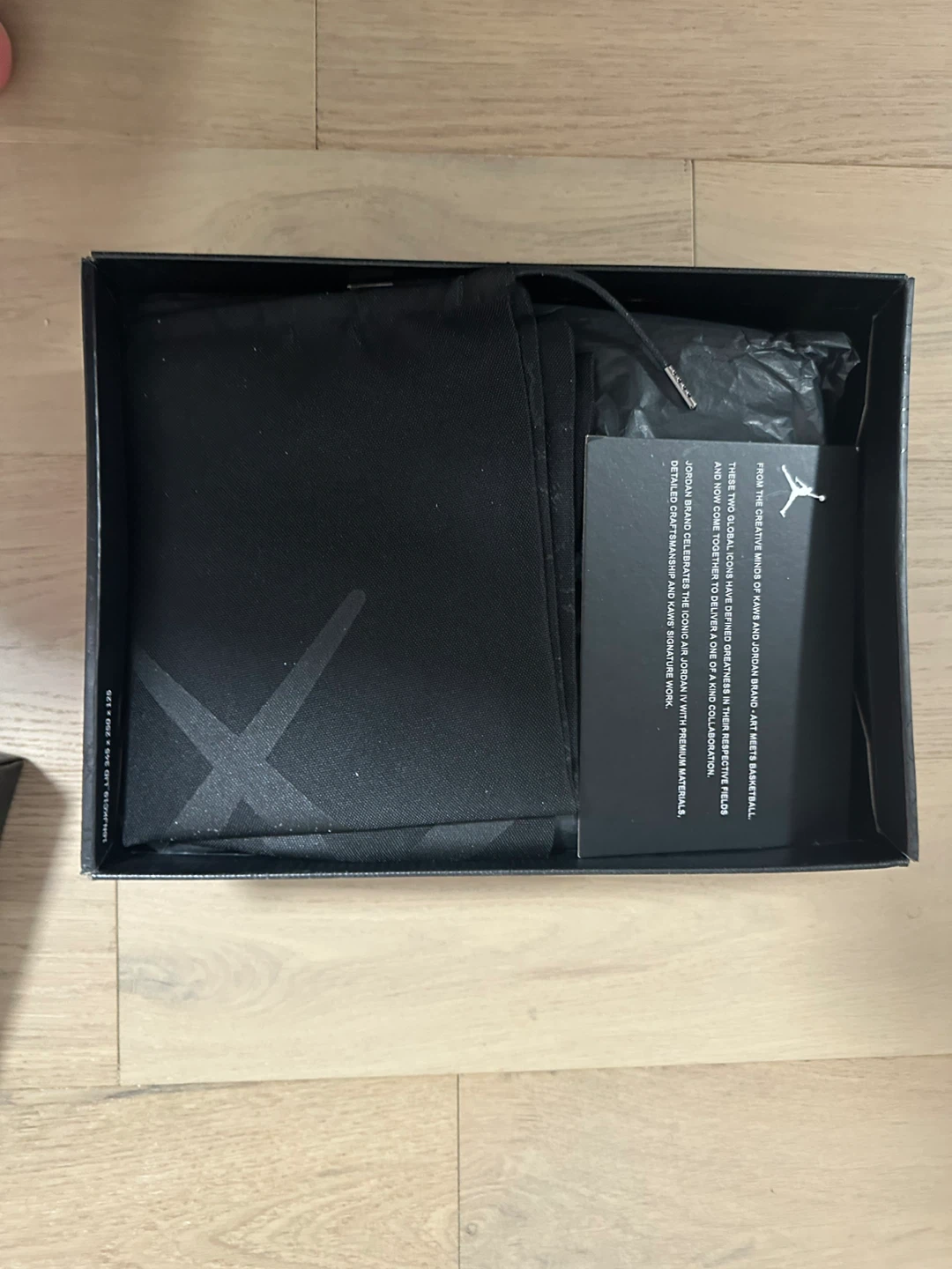 BRAND NEW Air Jordan 4 Retro KAWS - photo 2