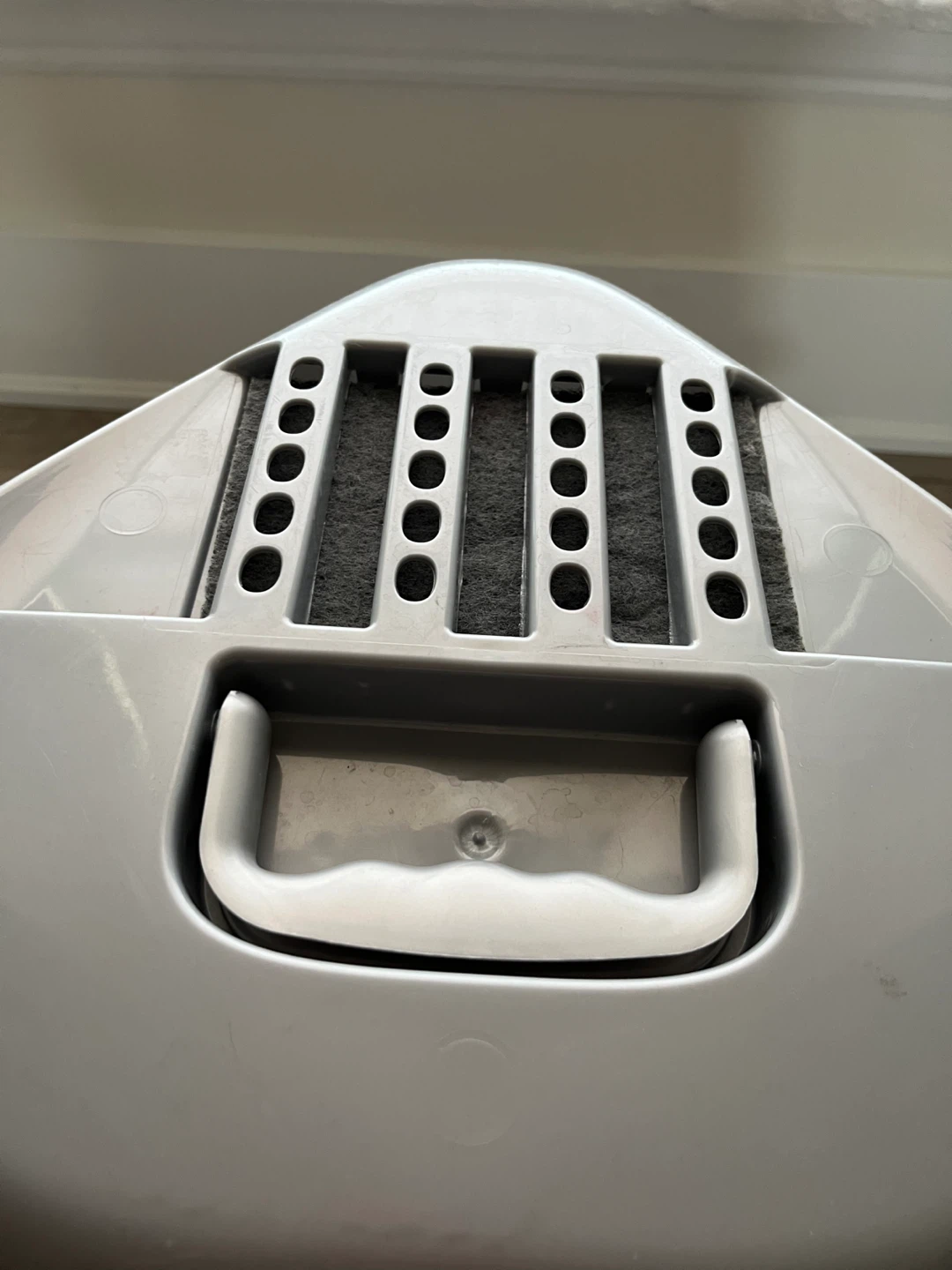 Corner Litter Box with Filter and Feeder bowls - photo 3