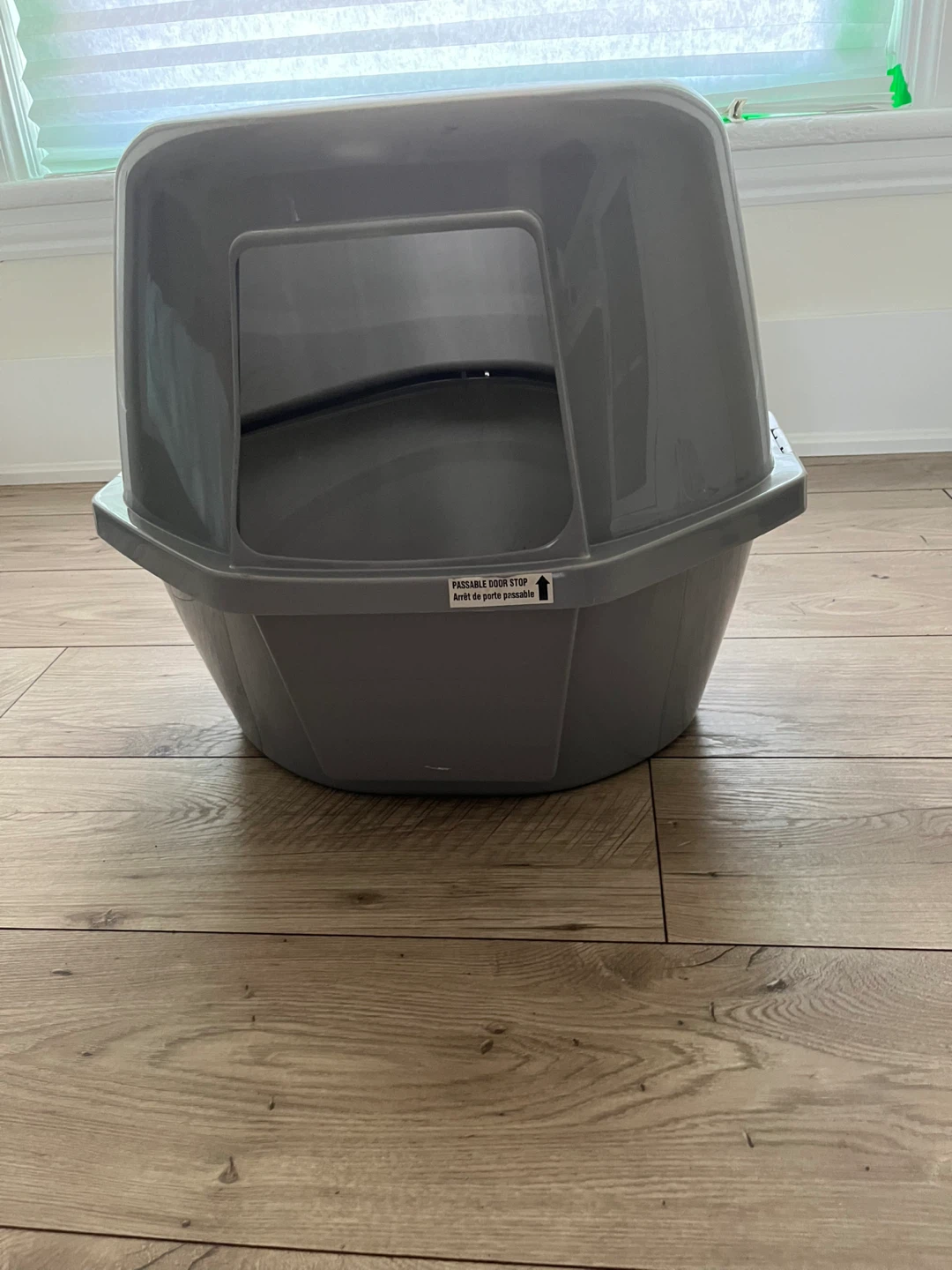 Corner Litter Box with Filter and Feeder bowls - photo 2