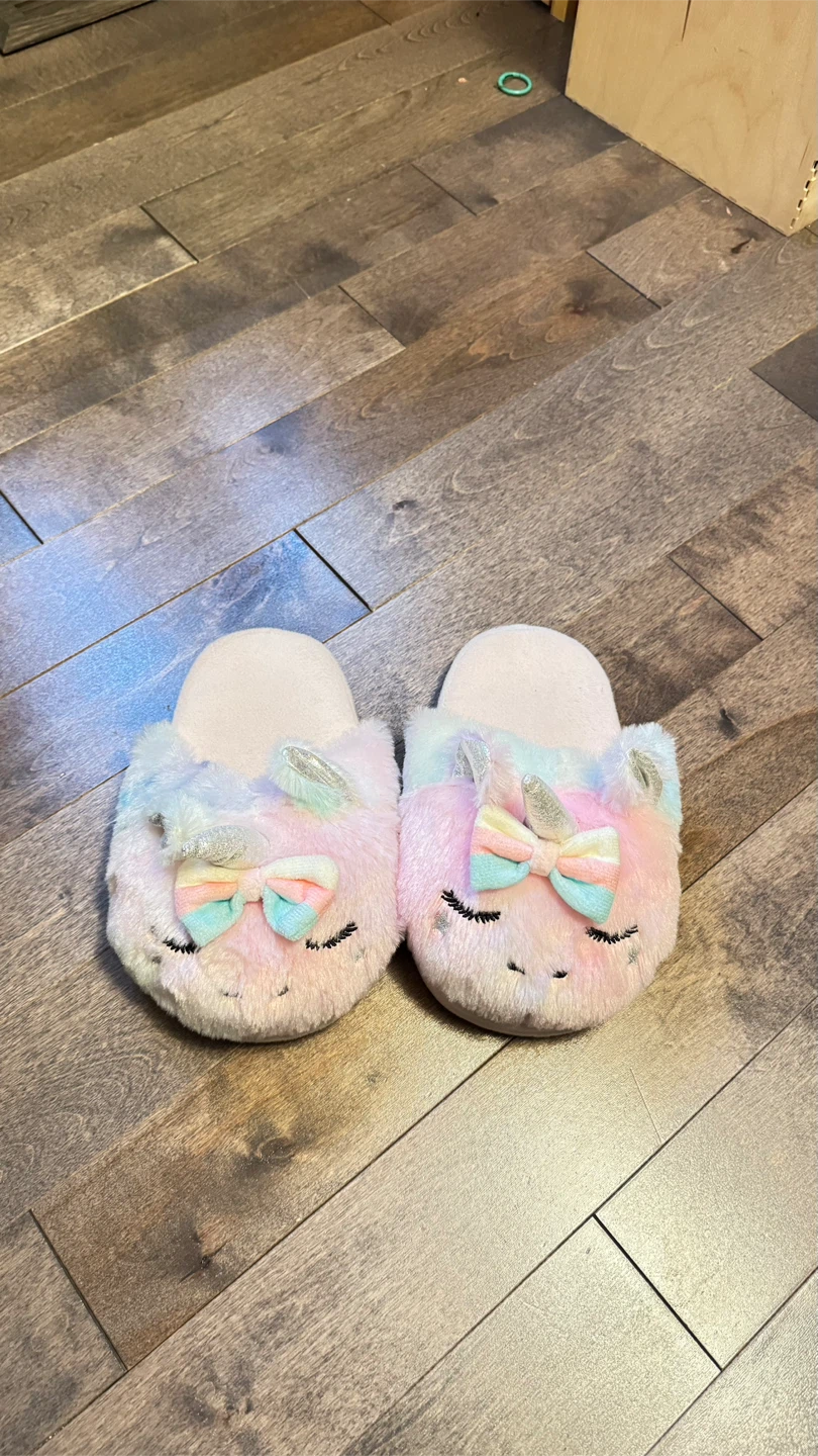Unicorn Fuzzy Slippers size 1-2 - photo 2