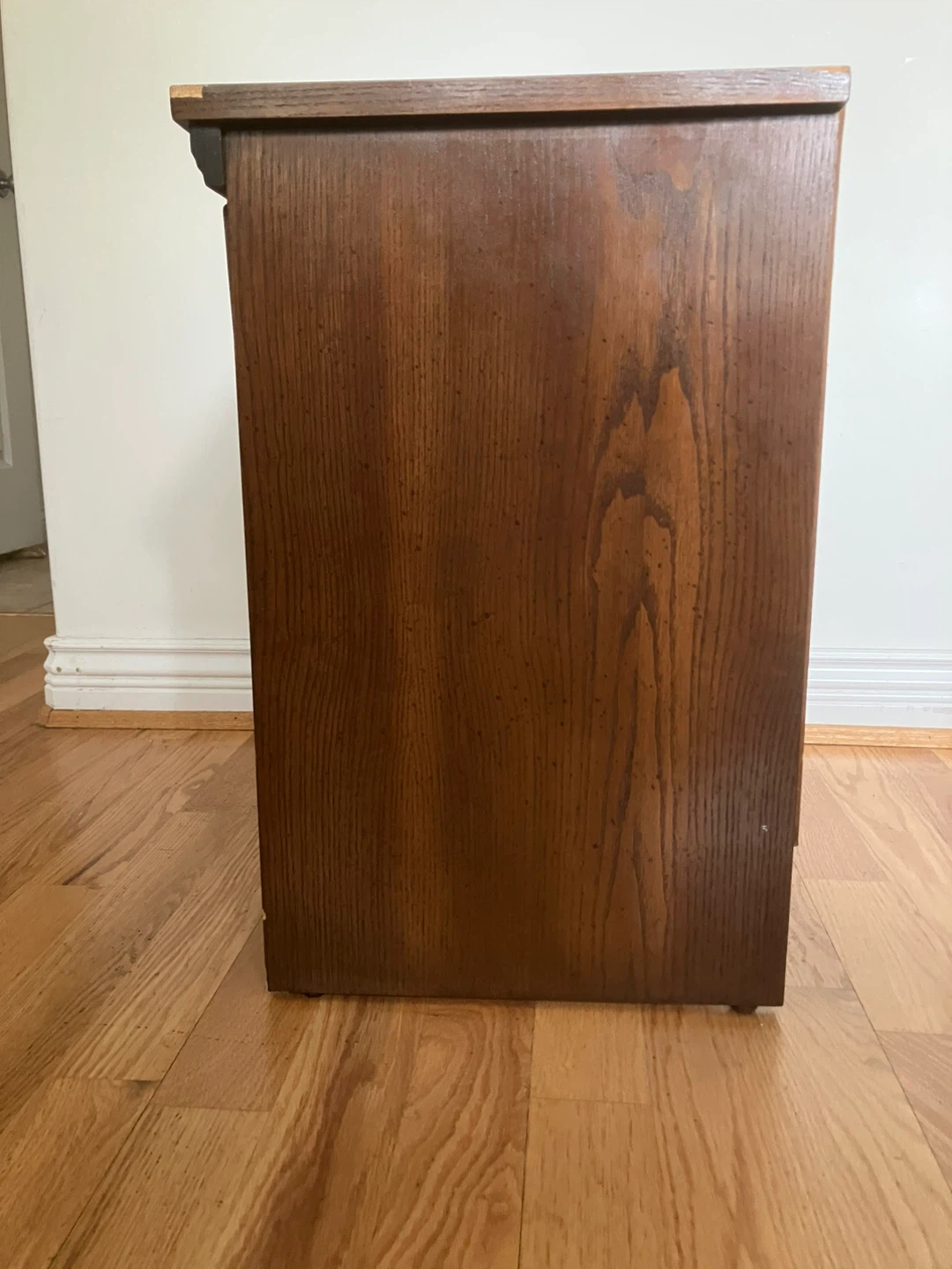 Vintage Two Night Tables with Drawer - photo 4
