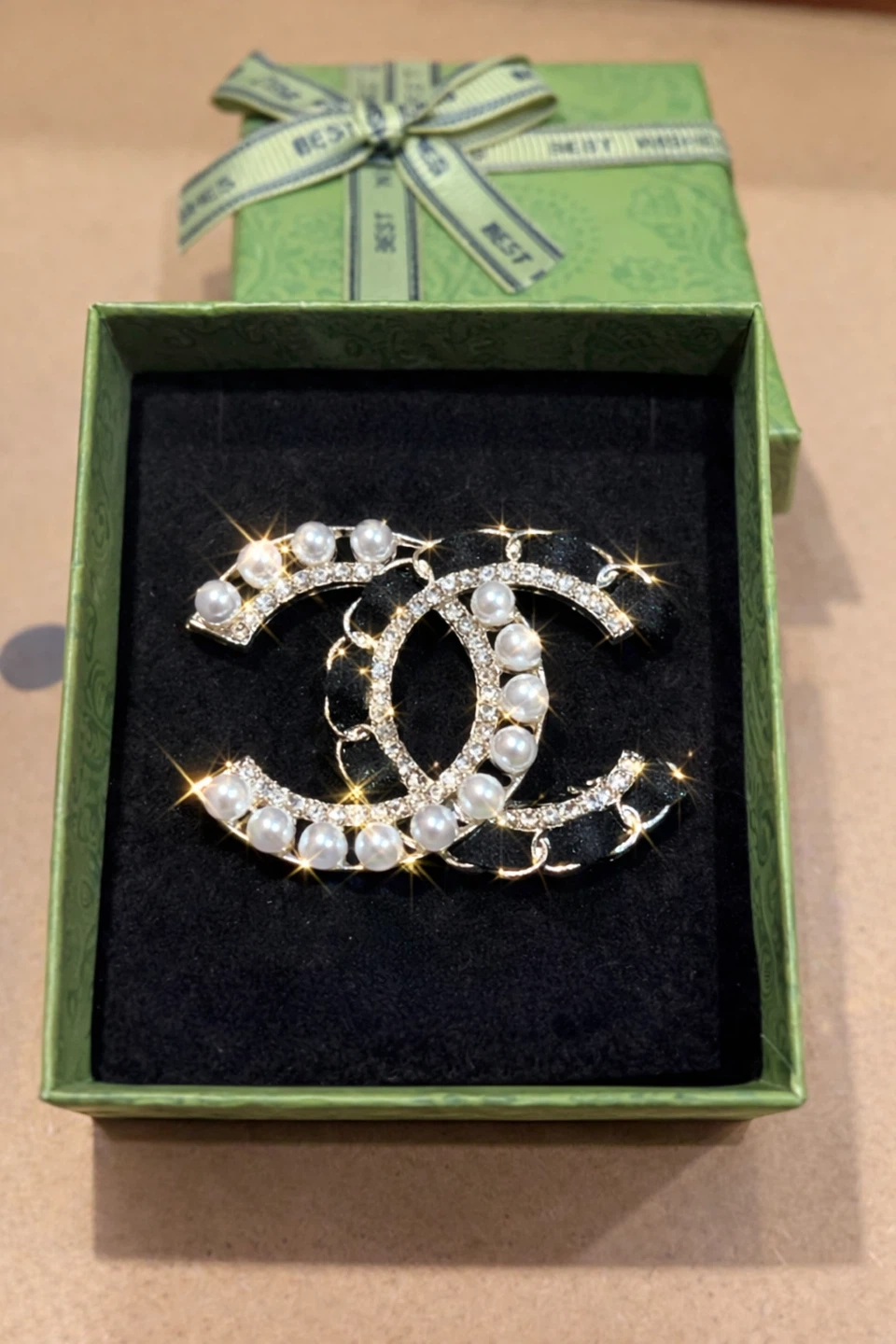 CHANEL CC Pearl Brooch - photo 3
