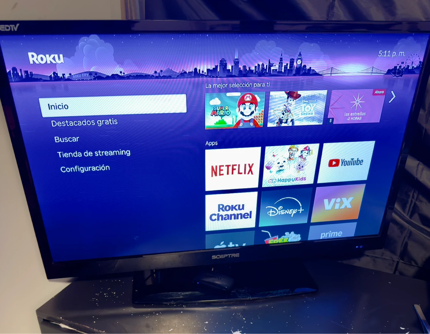 Sceptre E32 Roku Smart LED TV
