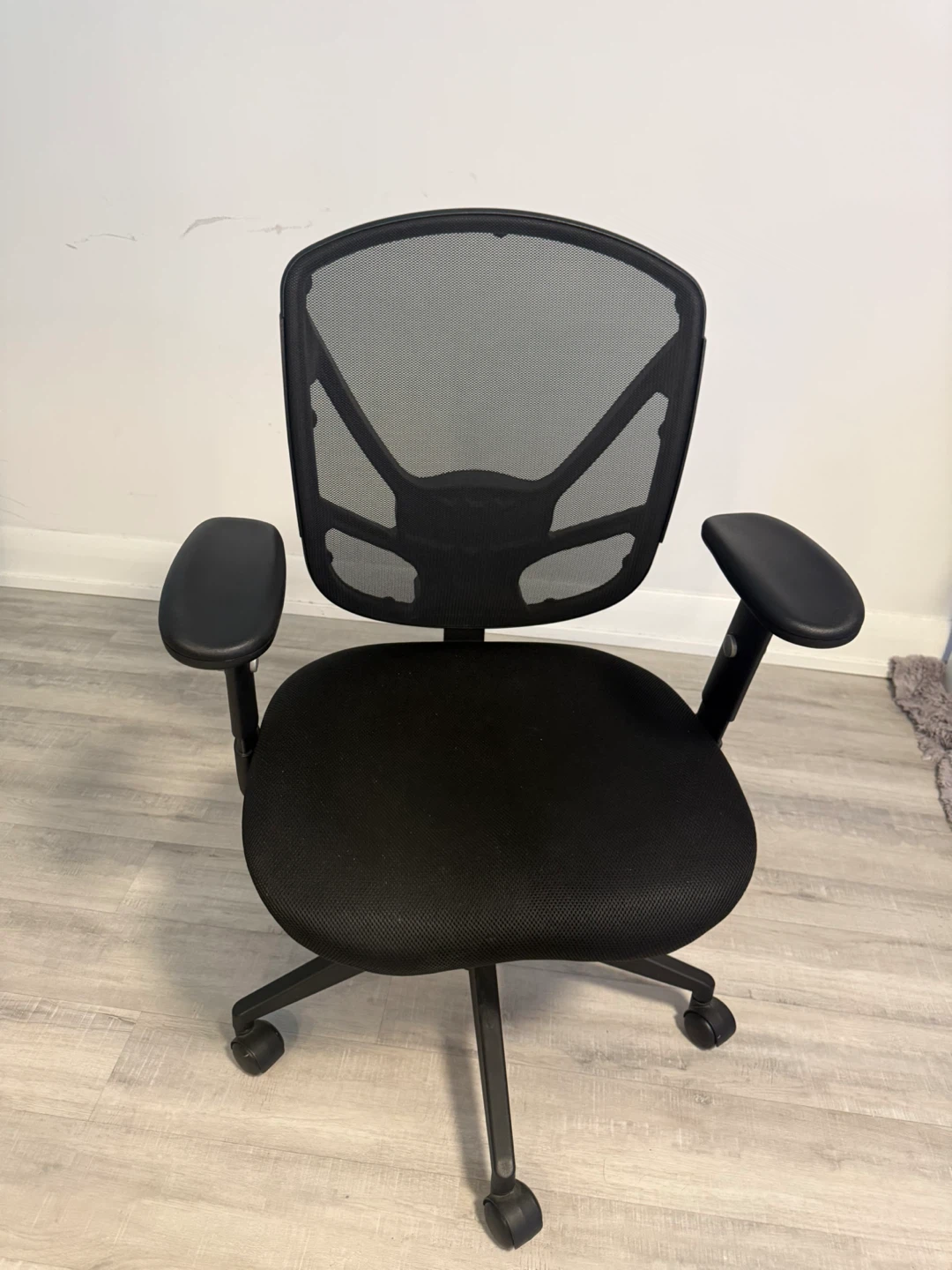 Staples Berwood Mesh Fabric Task Chair
