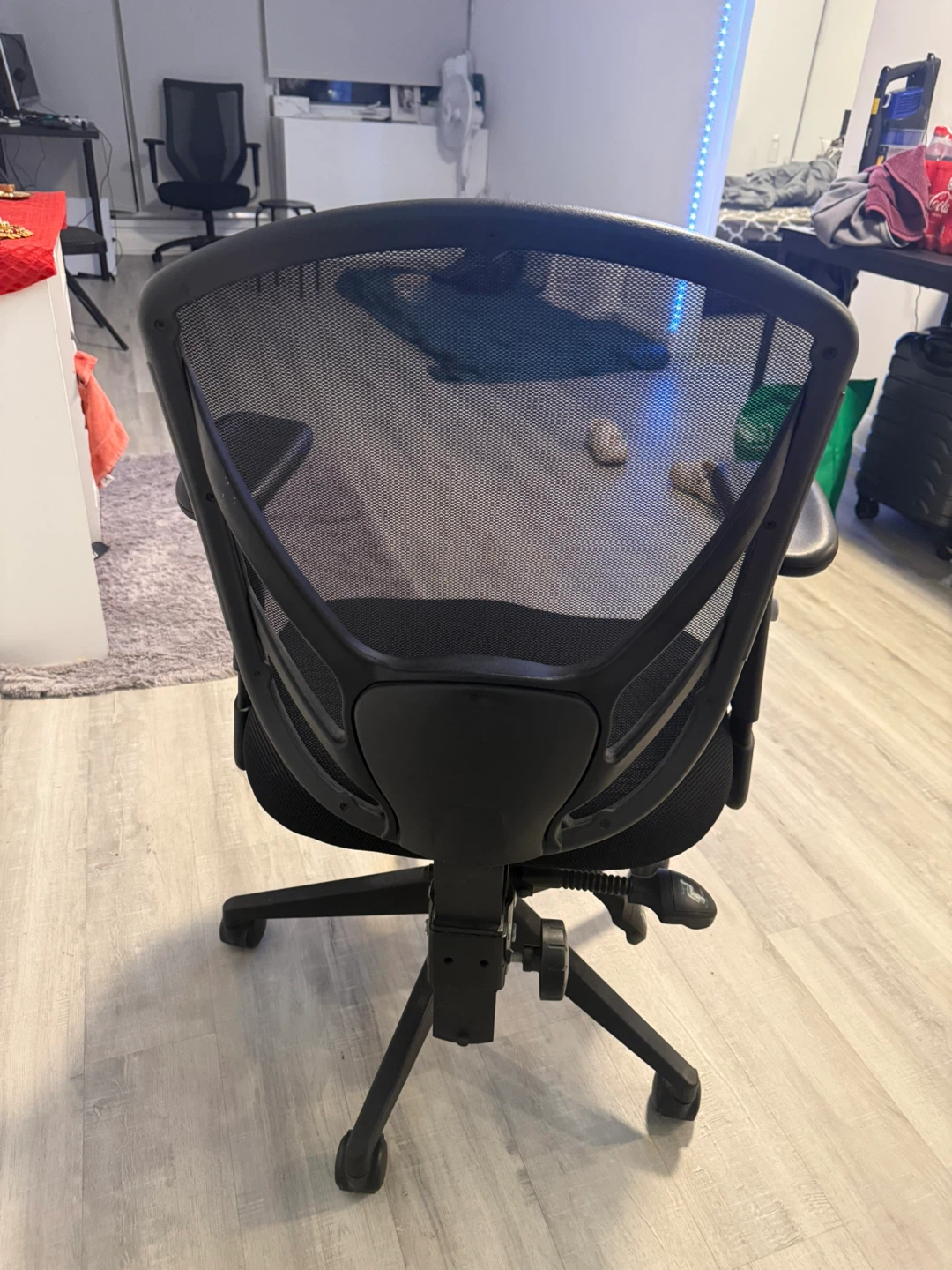 Staples Berwood Mesh Fabric Task Chair - photo 4