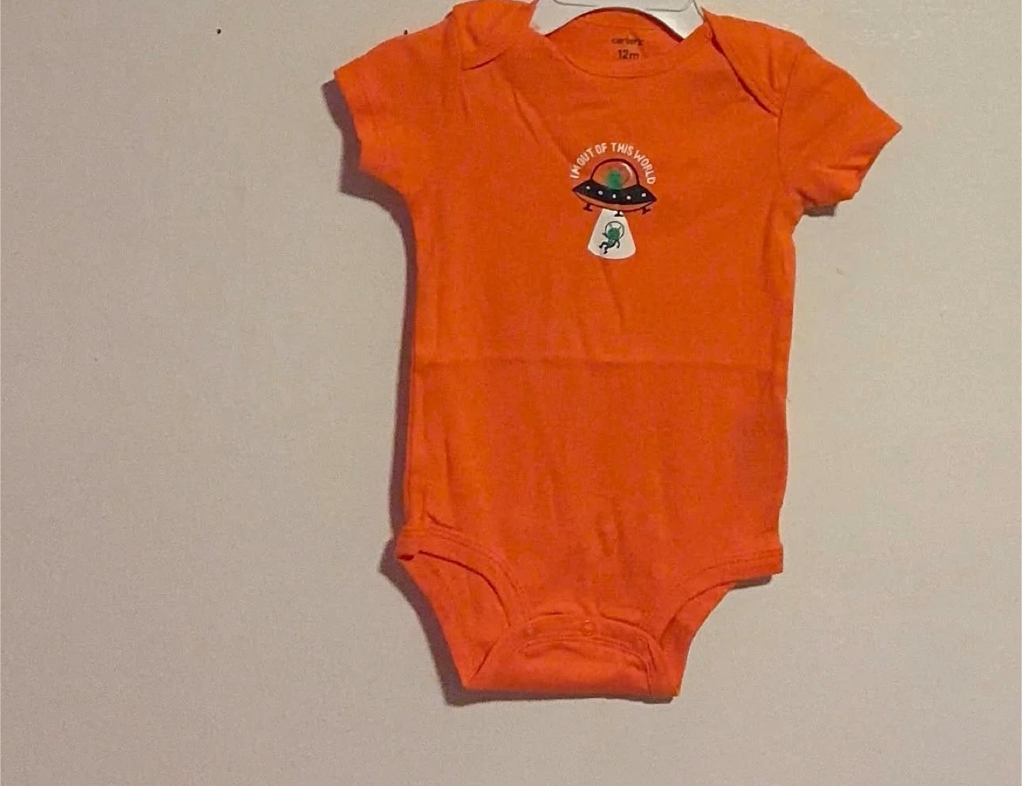Carter's Baby Bodysuits (SIZE:12 MONTHS)$5 EACH