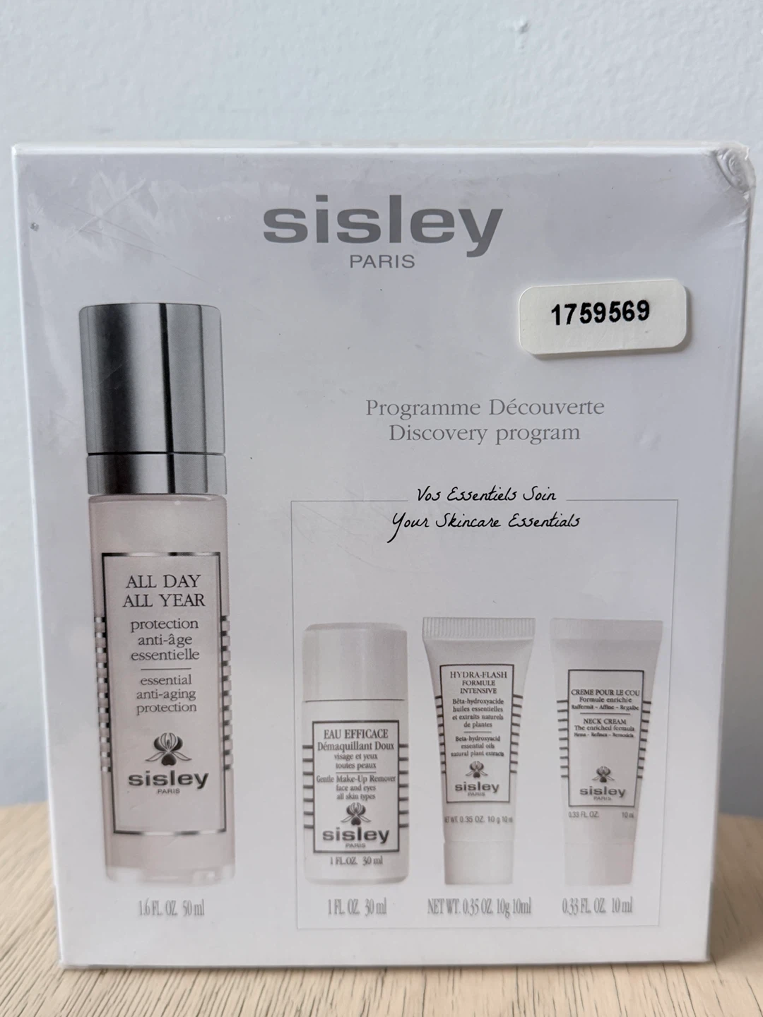 Sisley Paris Discovery Skincare Set Holt Renfrew - photo 2