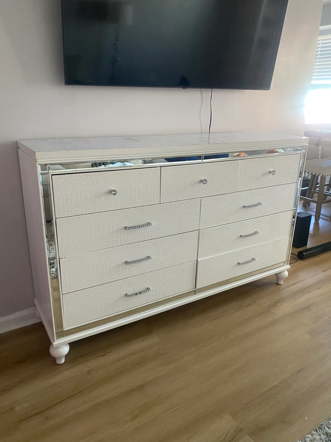 White 9-Drawer Dresser with Mirrored Accents - photo 2