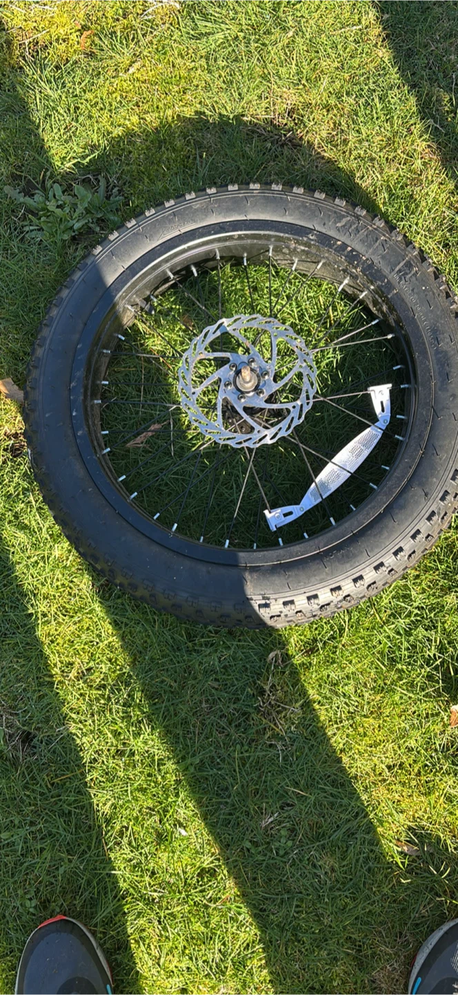 Ultra 40 Electric Bike selling as is - photo 3